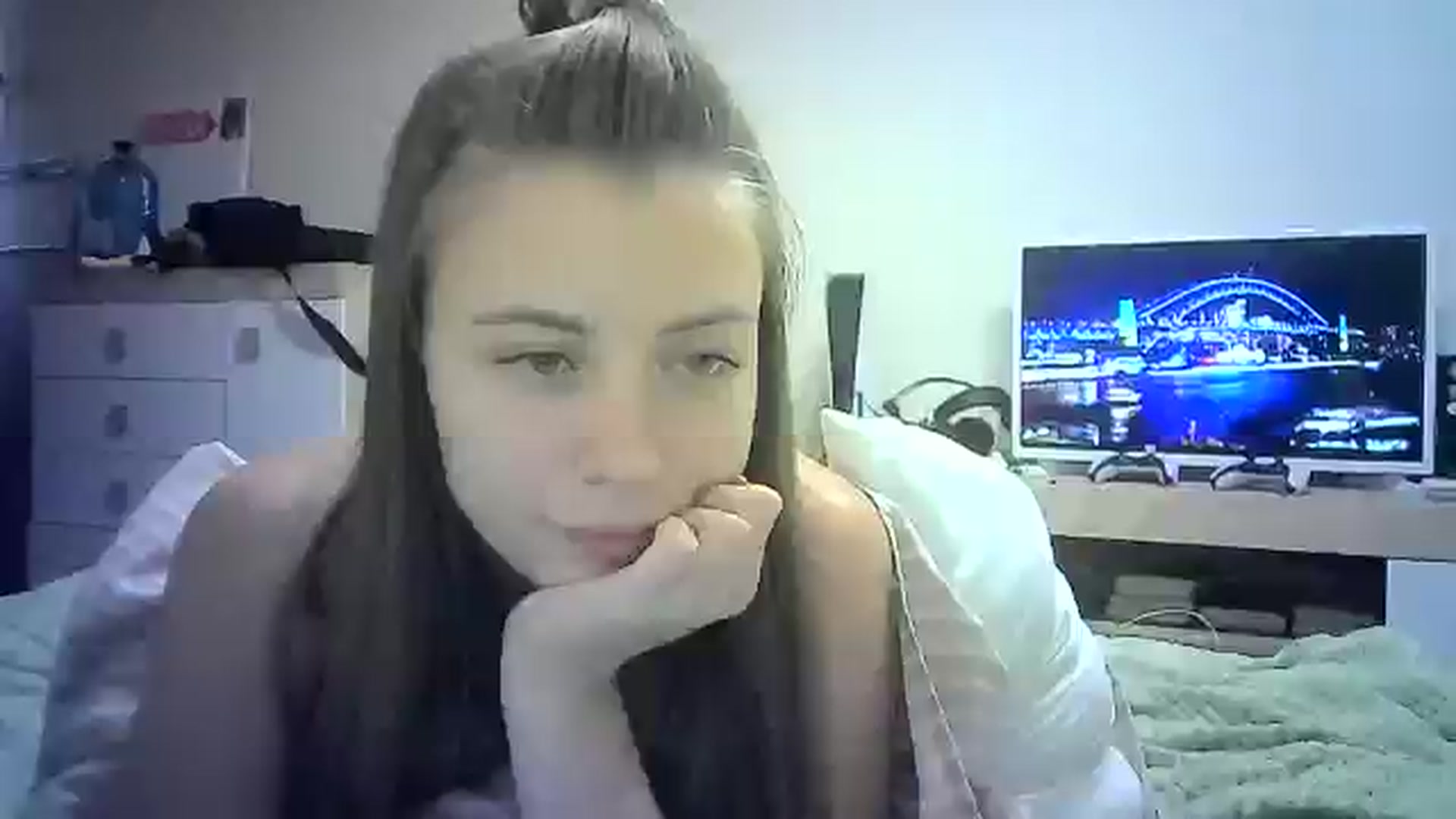 Gallery image thumbnail from Sulfate0's myfreecams stream on, 07/28/2024, 13:09 image 11 of 20