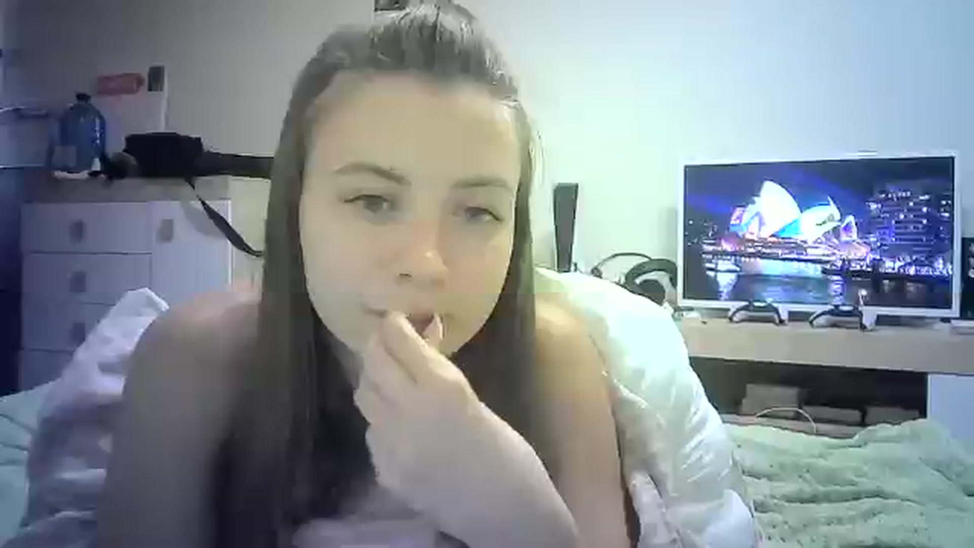 Gallery image thumbnail from Sulfate0's myfreecams stream on, 07/28/2024, 13:09 image 20 of 20