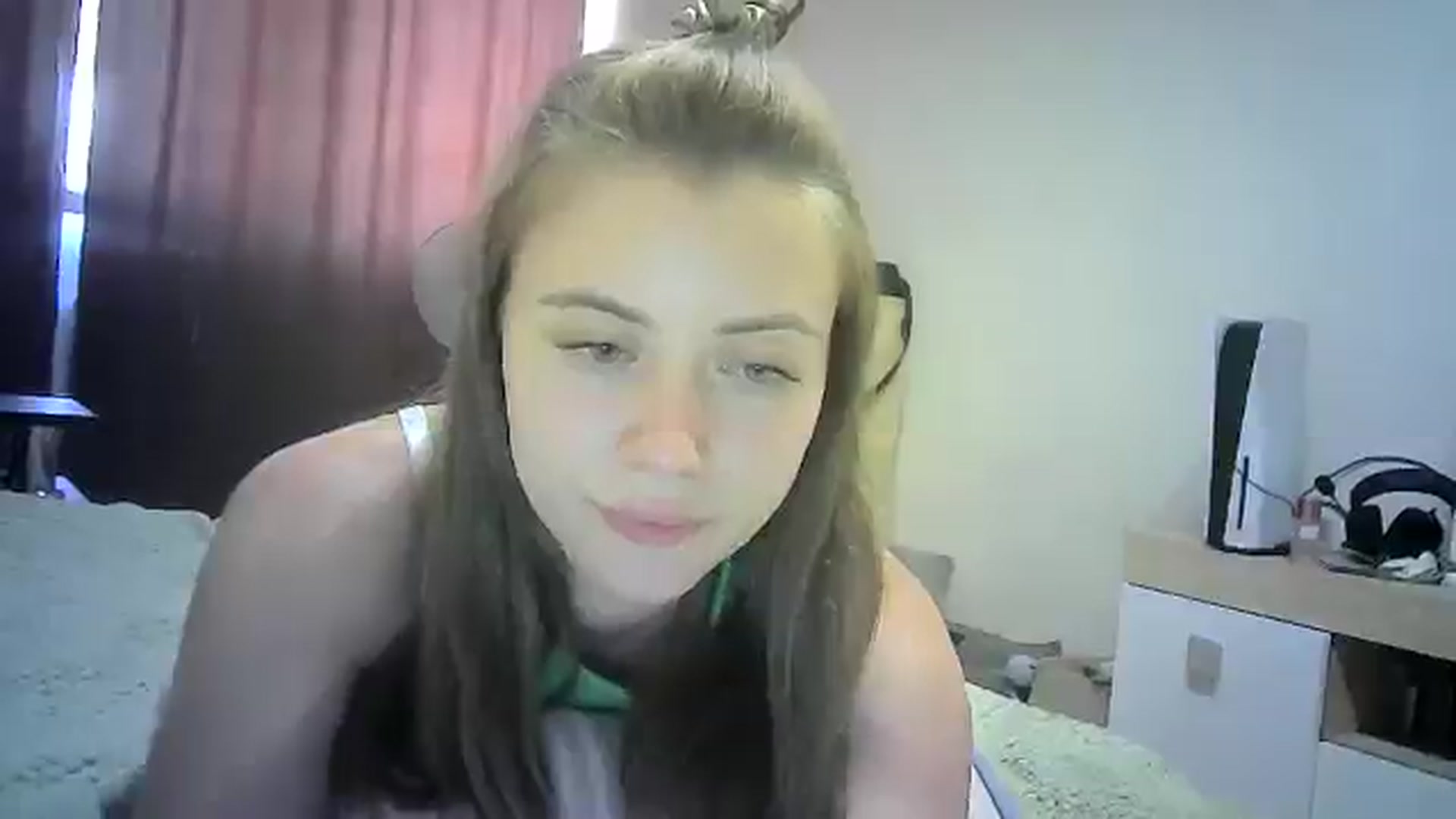 Gallery image thumbnail from Sulfate0's myfreecams stream on, 07/29/2024, 10:11 image 4 of 20