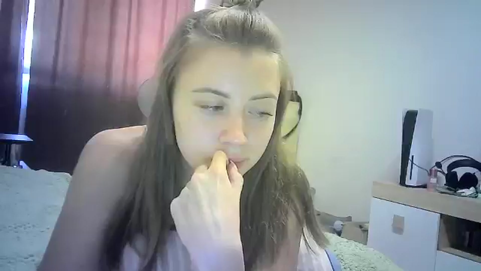 Gallery image thumbnail from Sulfate0's myfreecams stream on, 07/29/2024, 10:11 image 13 of 20