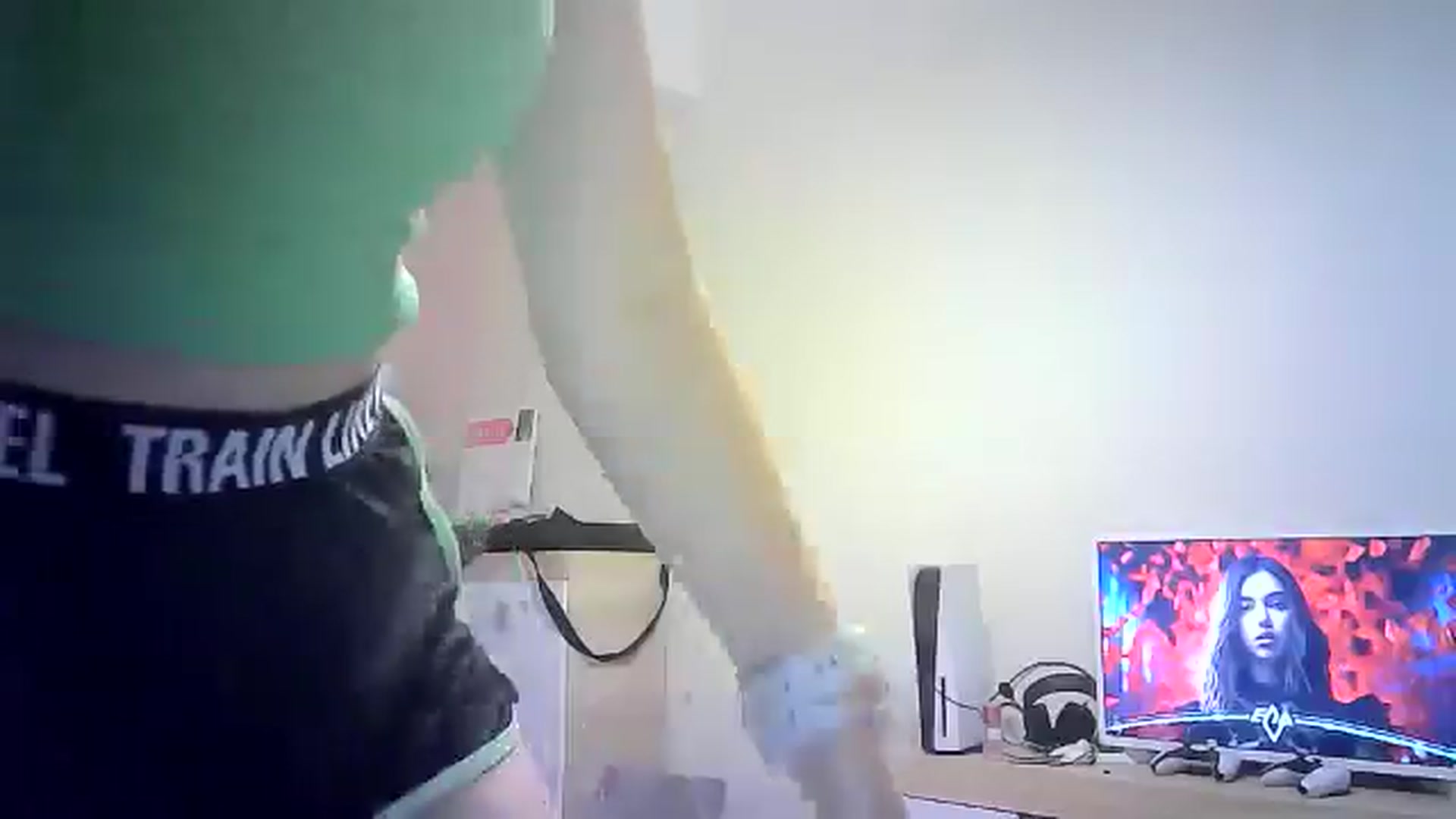 Gallery image thumbnail from Sulfate0's myfreecams stream on, 07/29/2024, 11:07 image 6 of 20