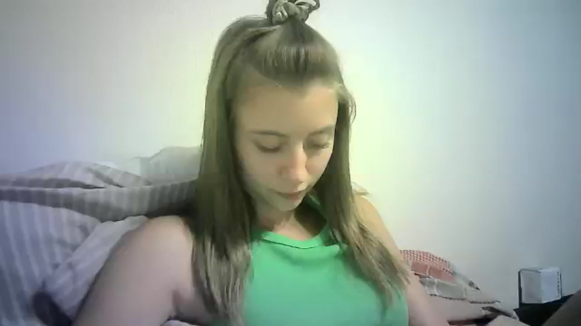Gallery image thumbnail from Sulfate0's myfreecams stream on, 07/29/2024, 12:19 image 13 of 20