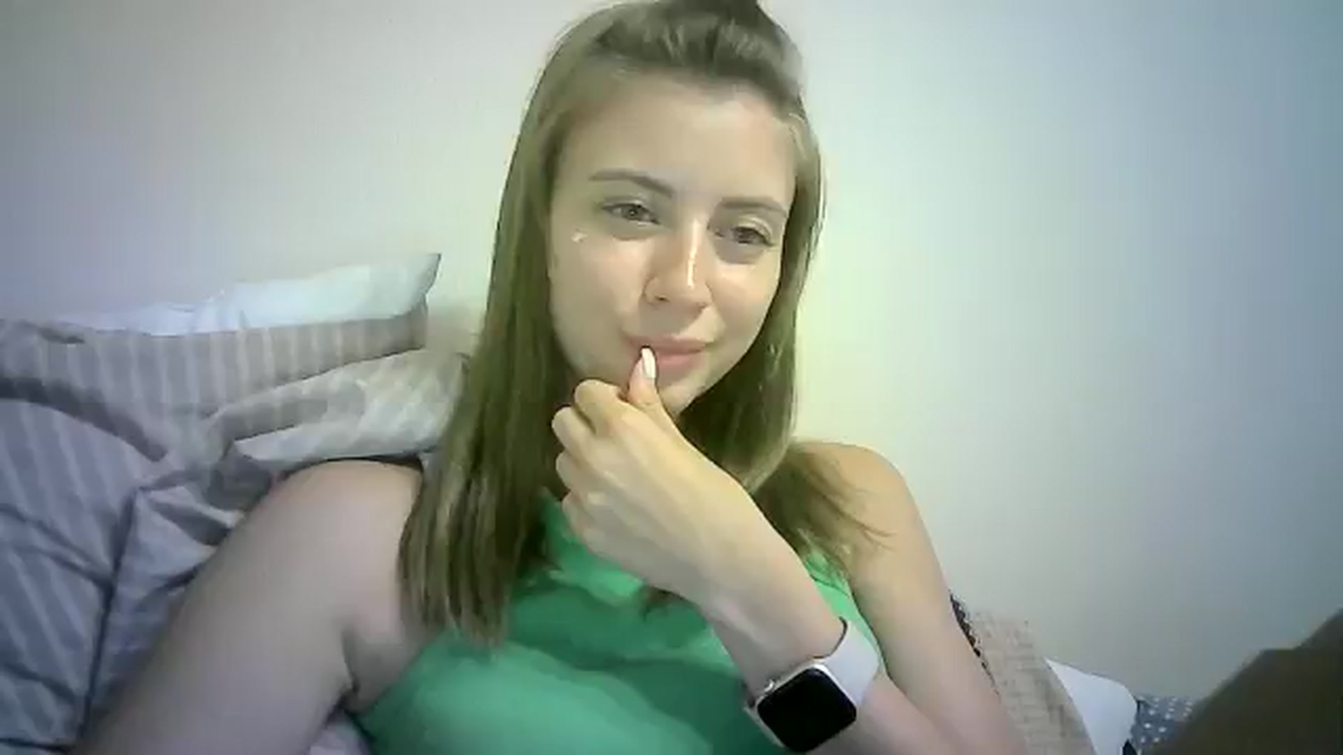 Gallery image thumbnail from Sulfate0's myfreecams stream on, 07/29/2024, 13:38 image 18 of 20