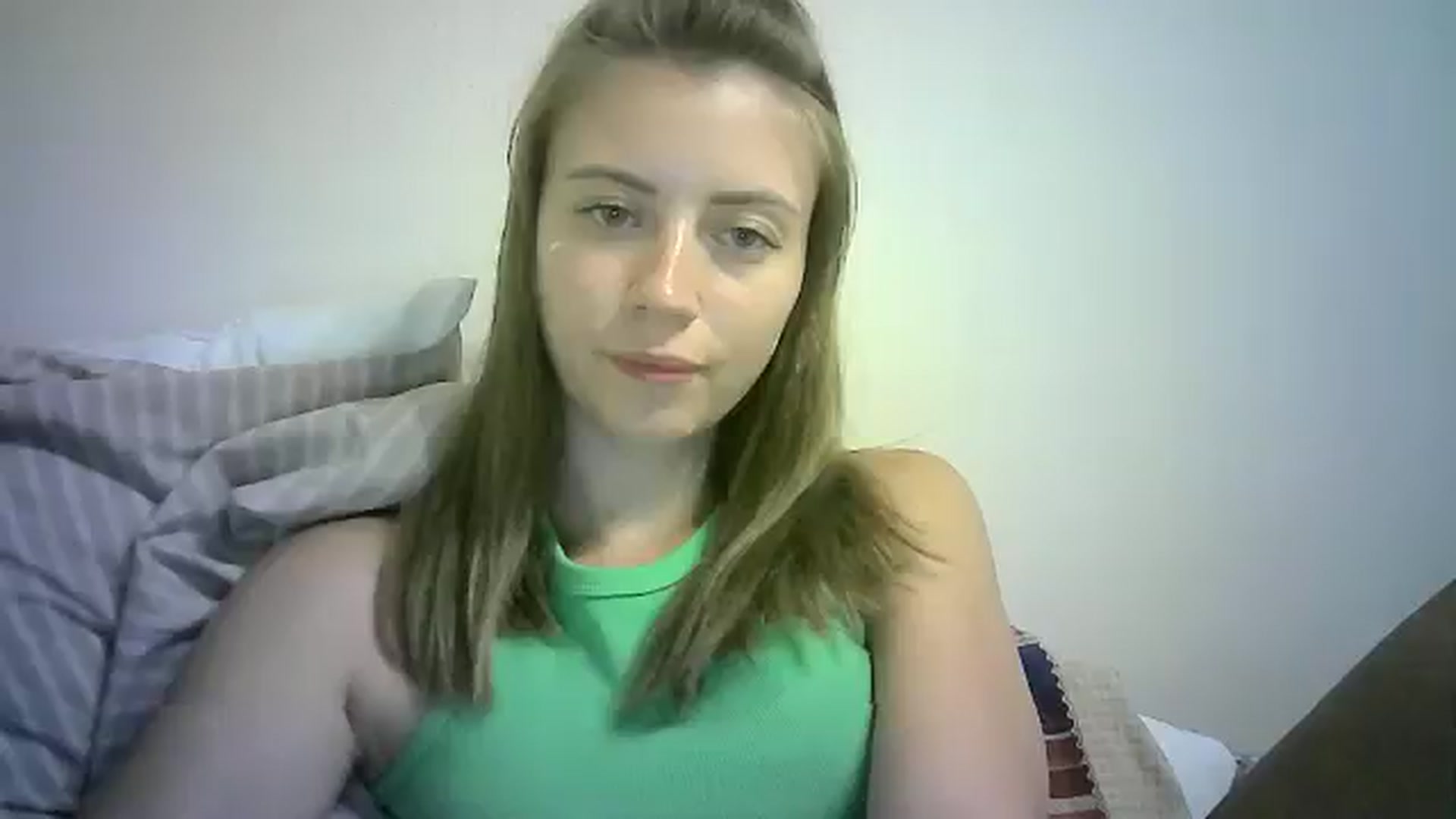 Gallery image thumbnail from Sulfate0's myfreecams stream on, 07/29/2024, 13:38 image 17 of 20