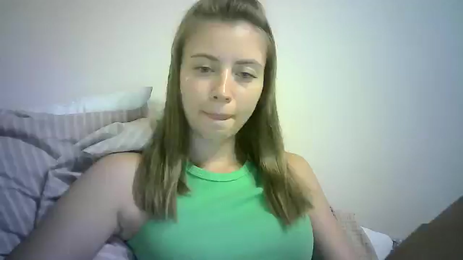 Gallery image thumbnail from Sulfate0's myfreecams stream on, 07/29/2024, 13:38 image 16 of 20