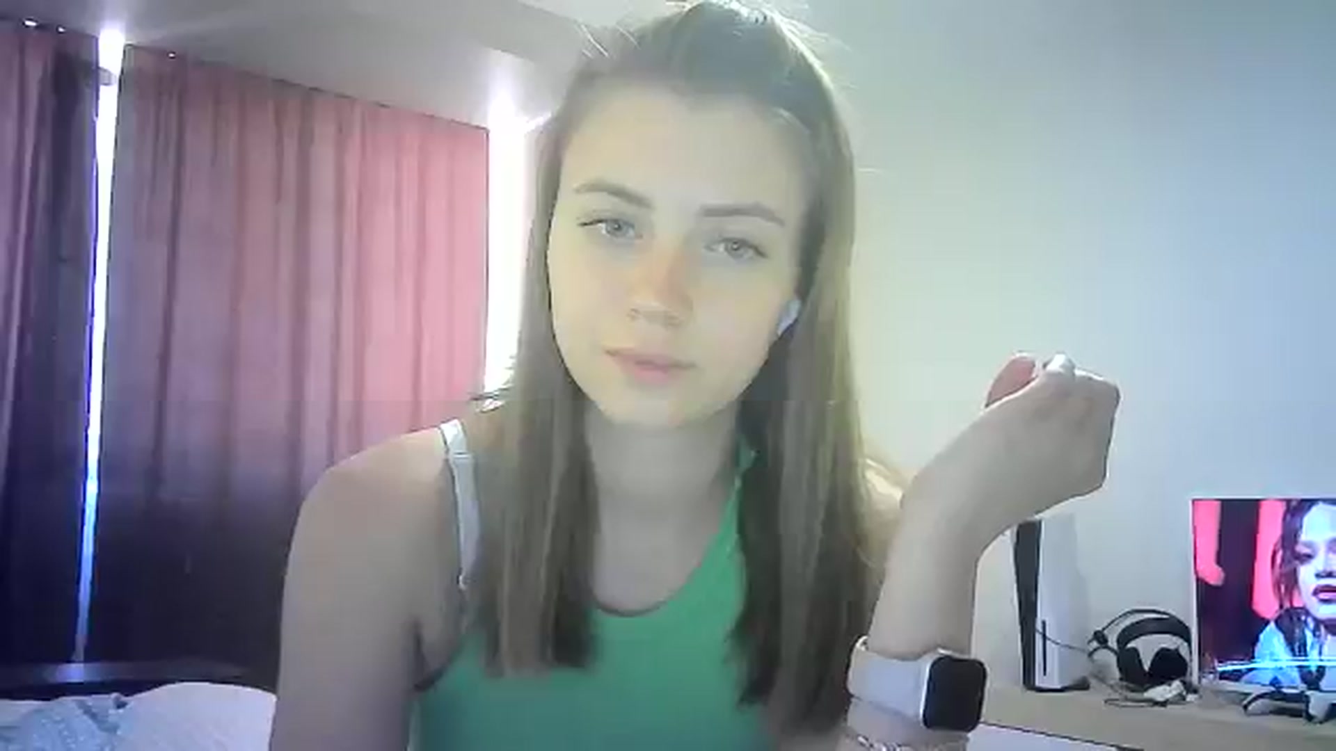 Gallery image thumbnail from Sulfate0's myfreecams stream on, 07/30/2024, 09:33 image 8 of 20