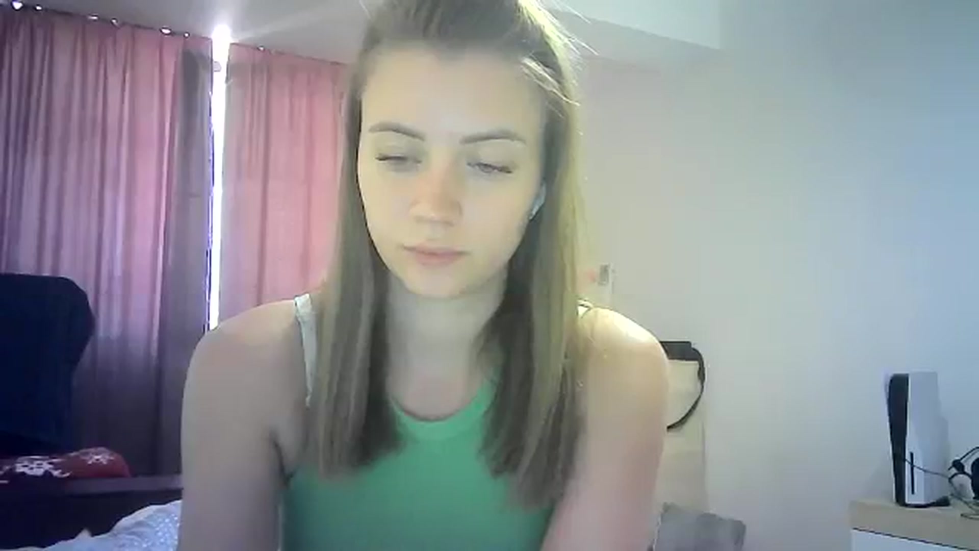 Gallery image thumbnail from Sulfate0's myfreecams stream on, 07/30/2024, 09:33 image 18 of 20