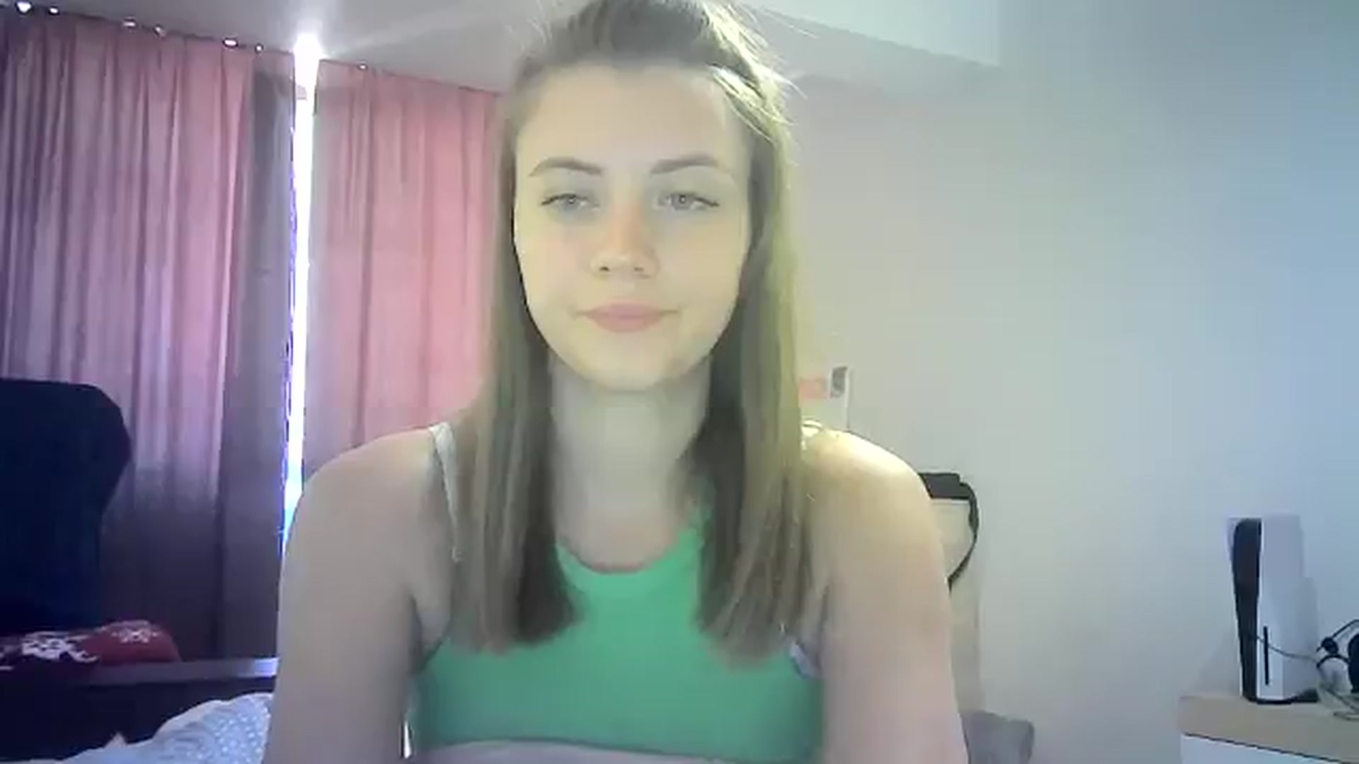 Gallery image thumbnail from Sulfate0's myfreecams stream on, 07/30/2024, 09:33 image 19 of 20