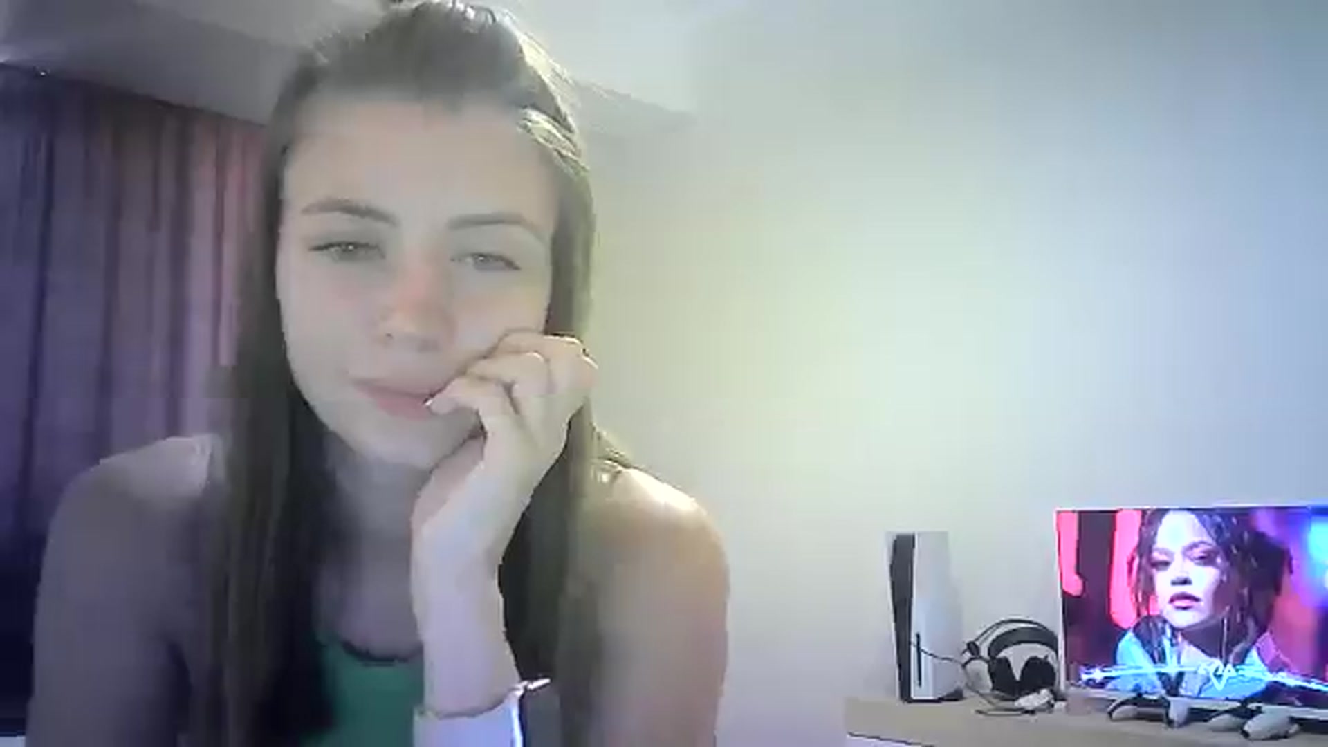 Gallery image thumbnail from Sulfate0's myfreecams stream on, 07/30/2024, 10:30 image 4 of 20