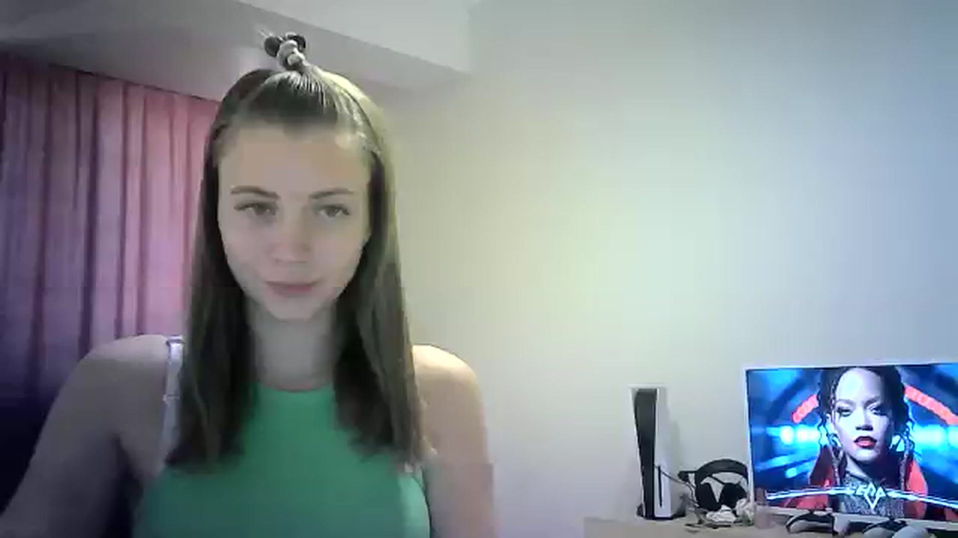 Gallery image thumbnail from Sulfate0's myfreecams stream on, 07/31/2024, 09:59 image 9 of 20