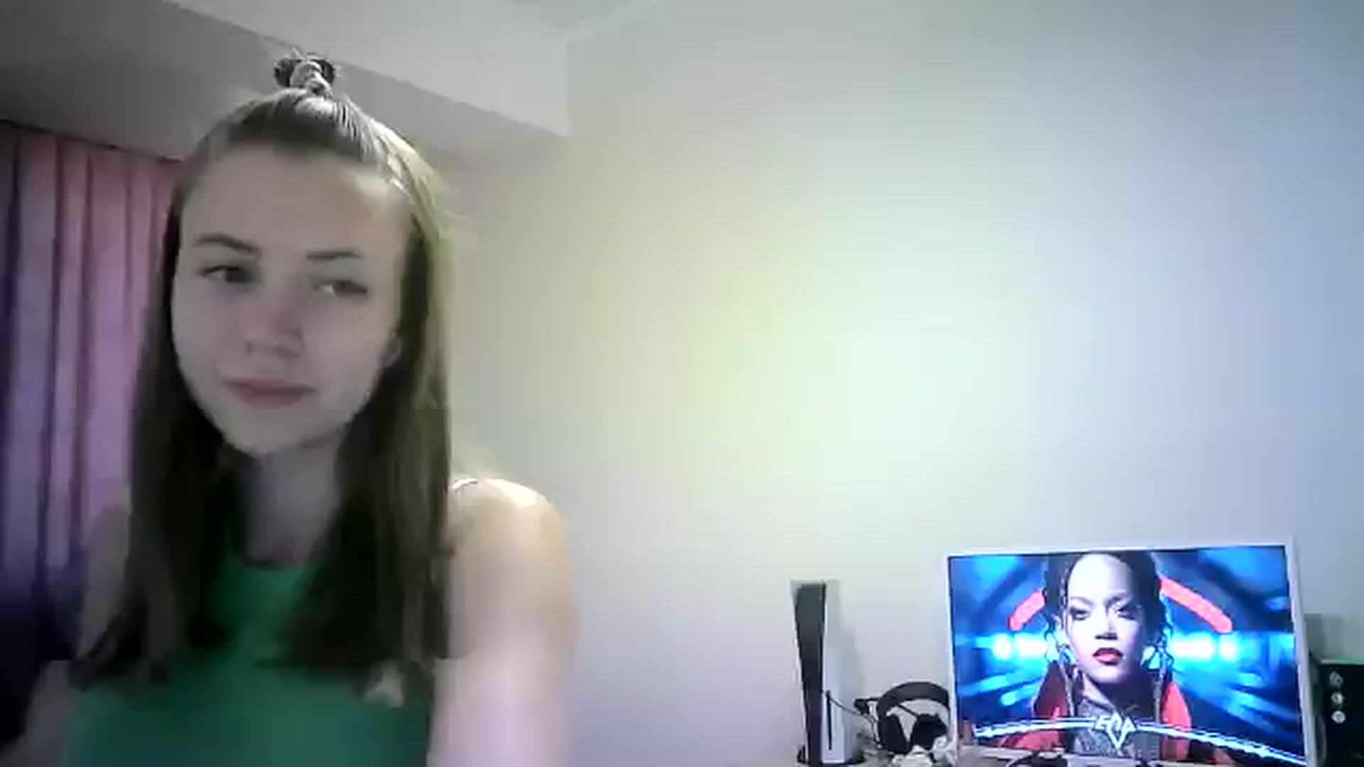 Gallery image thumbnail from Sulfate0's myfreecams stream on, 07/31/2024, 09:59 image 1 of 20