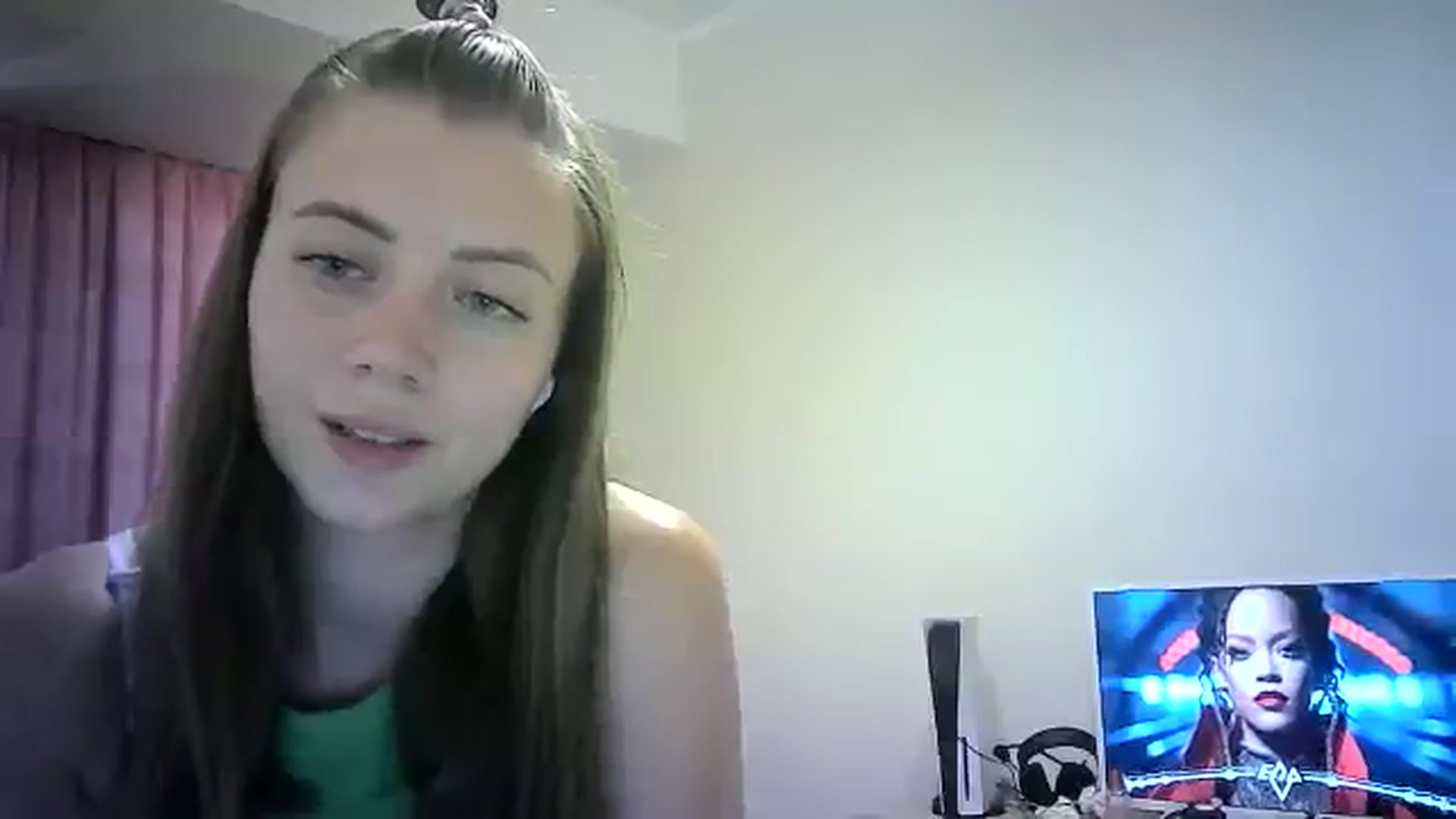 Gallery image thumbnail from Sulfate0's myfreecams stream on, 07/31/2024, 09:59 image 4 of 20