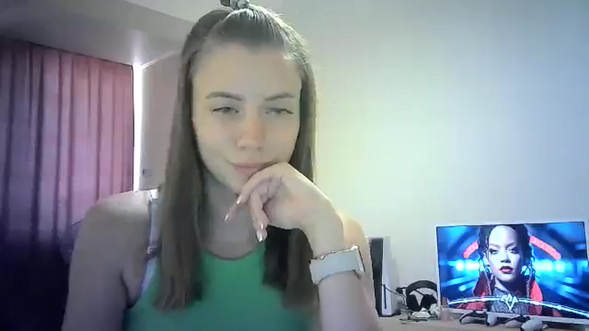 Gallery image thumbnail from Sulfate0's myfreecams stream on, 07/31/2024, 10:23 image 18 of 20