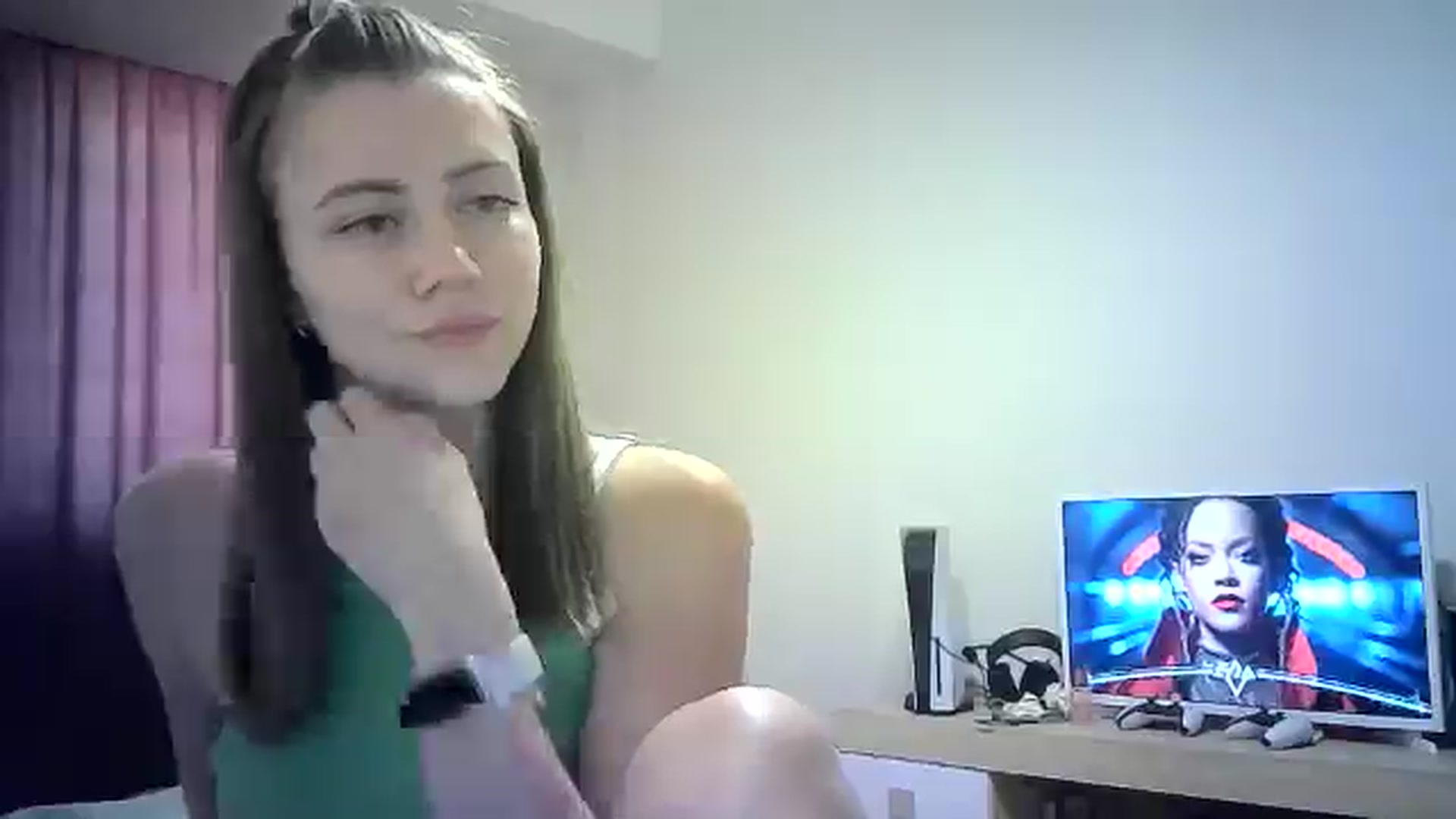Gallery image thumbnail from Sulfate0's myfreecams stream on, 07/31/2024, 11:37 image 8 of 20