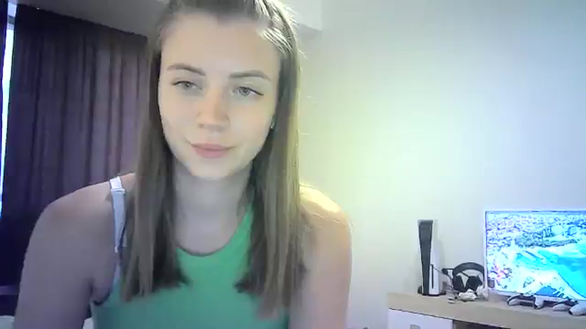 Gallery image thumbnail from Sulfate0's myfreecams stream on, 07/31/2024, 13:26 image 14 of 20