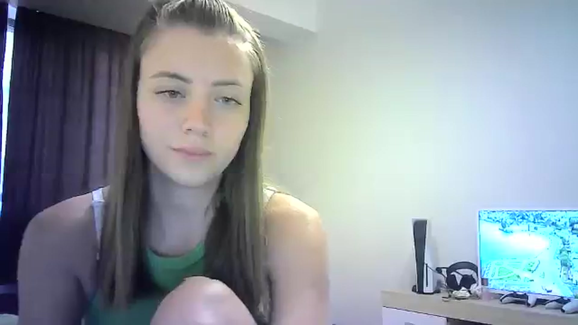 Gallery image thumbnail from Sulfate0's myfreecams stream on, 07/31/2024, 13:26 image 16 of 20