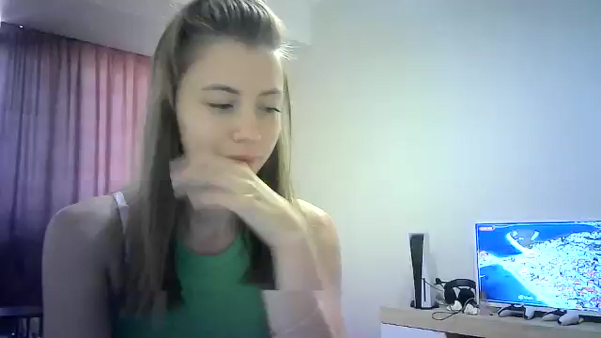 Gallery image thumbnail from Sulfate0's myfreecams stream on, 08/01/2024, 11:36 image 14 of 20