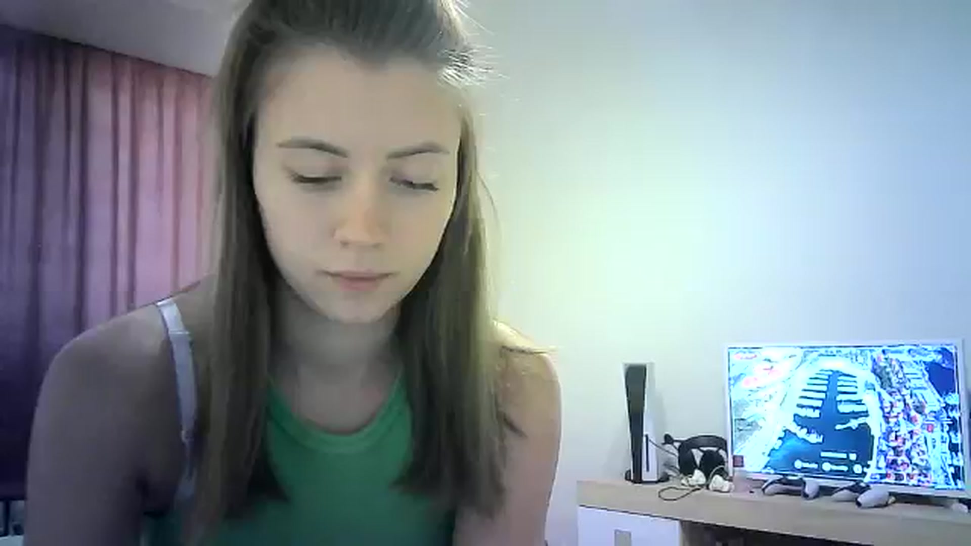 Gallery image thumbnail from Sulfate0's myfreecams stream on, 08/01/2024, 11:36 image 2 of 20