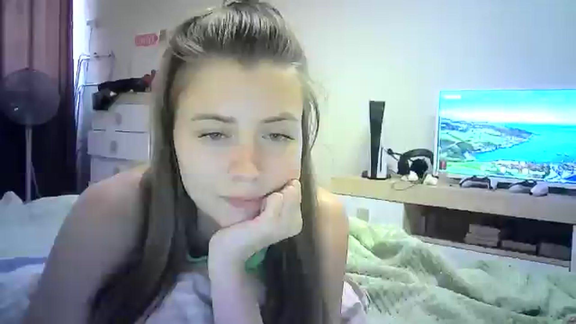 Gallery image thumbnail from Sulfate0's myfreecams stream on, 08/01/2024, 12:09 image 11 of 20