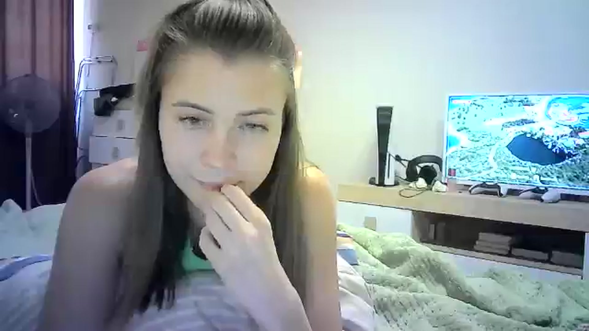 Gallery image thumbnail from Sulfate0's myfreecams stream on, 08/01/2024, 12:09 image 15 of 20