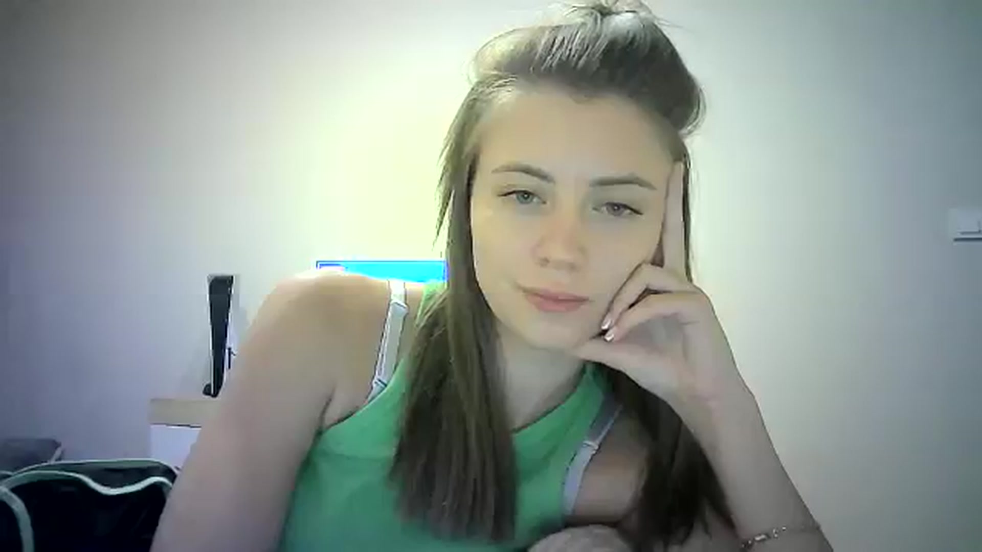 Gallery image thumbnail from Sulfate0's myfreecams stream on, 08/01/2024, 12:52 image 14 of 20