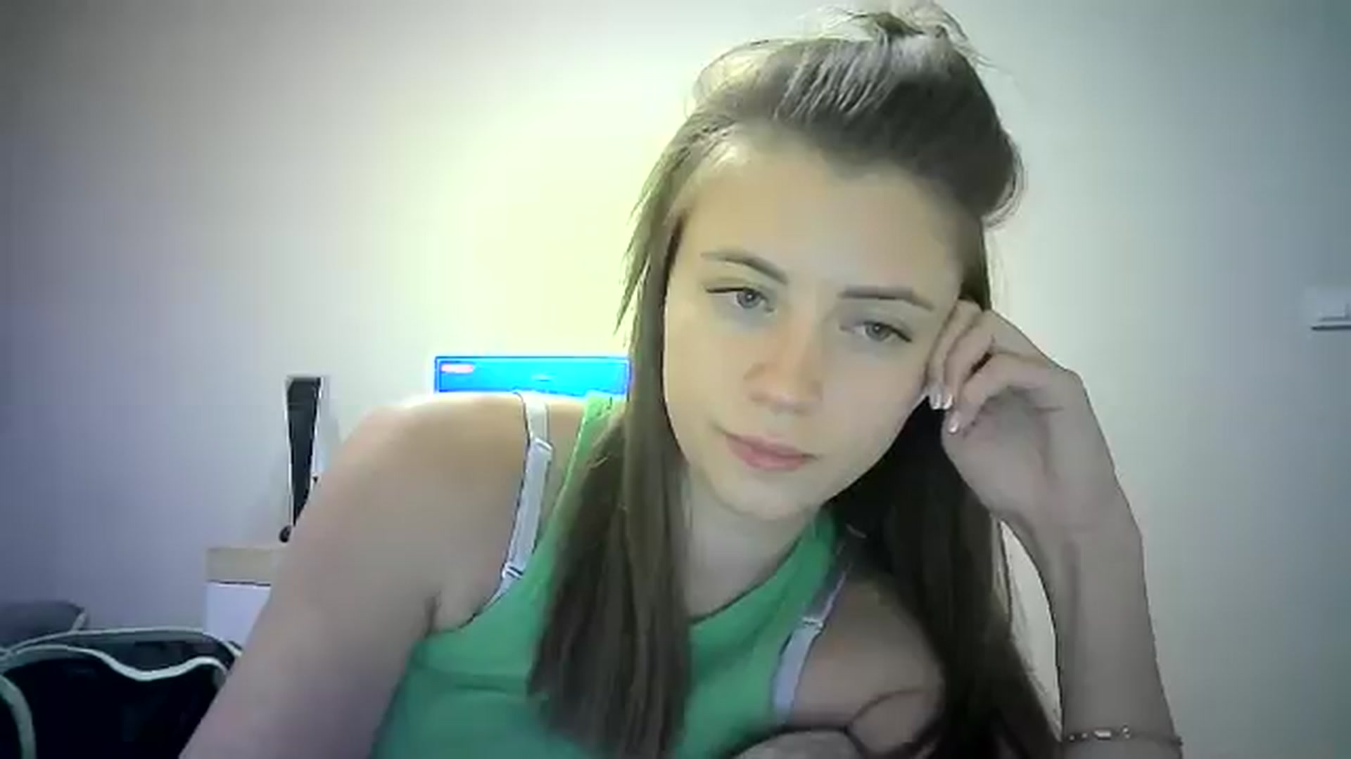 Gallery image thumbnail from Sulfate0's myfreecams stream on, 08/01/2024, 12:52 image 15 of 20