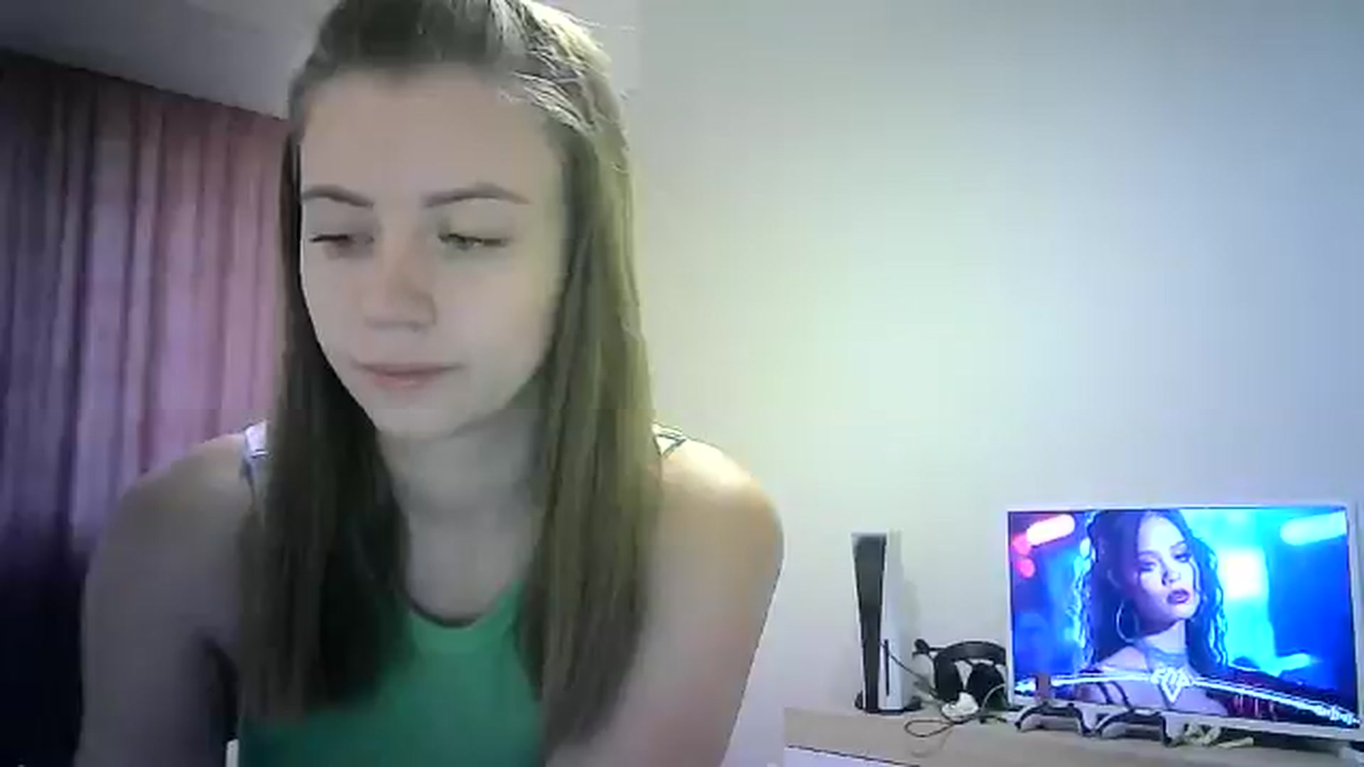 Gallery image thumbnail from Sulfate0's myfreecams stream on, 08/02/2024, 07:24 image 3 of 20