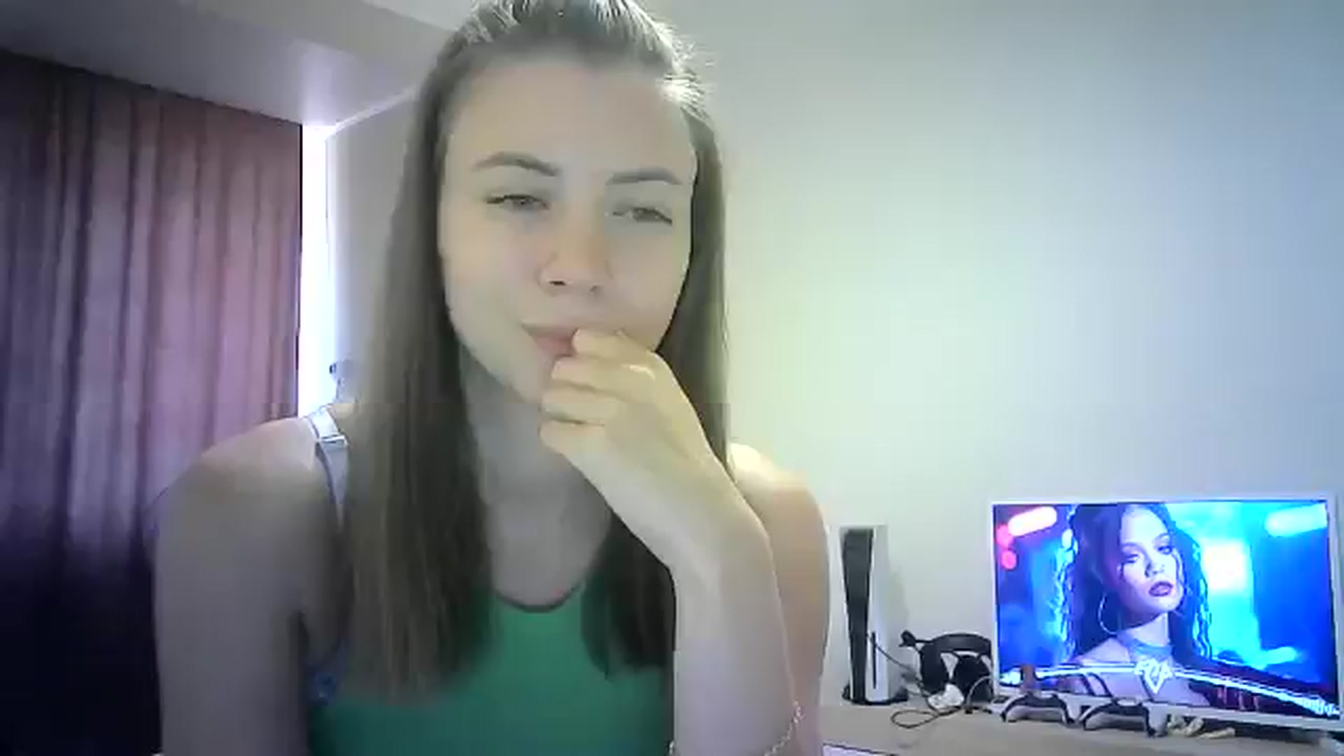 Gallery image thumbnail from Sulfate0's myfreecams stream on, 08/02/2024, 07:24 image 9 of 20