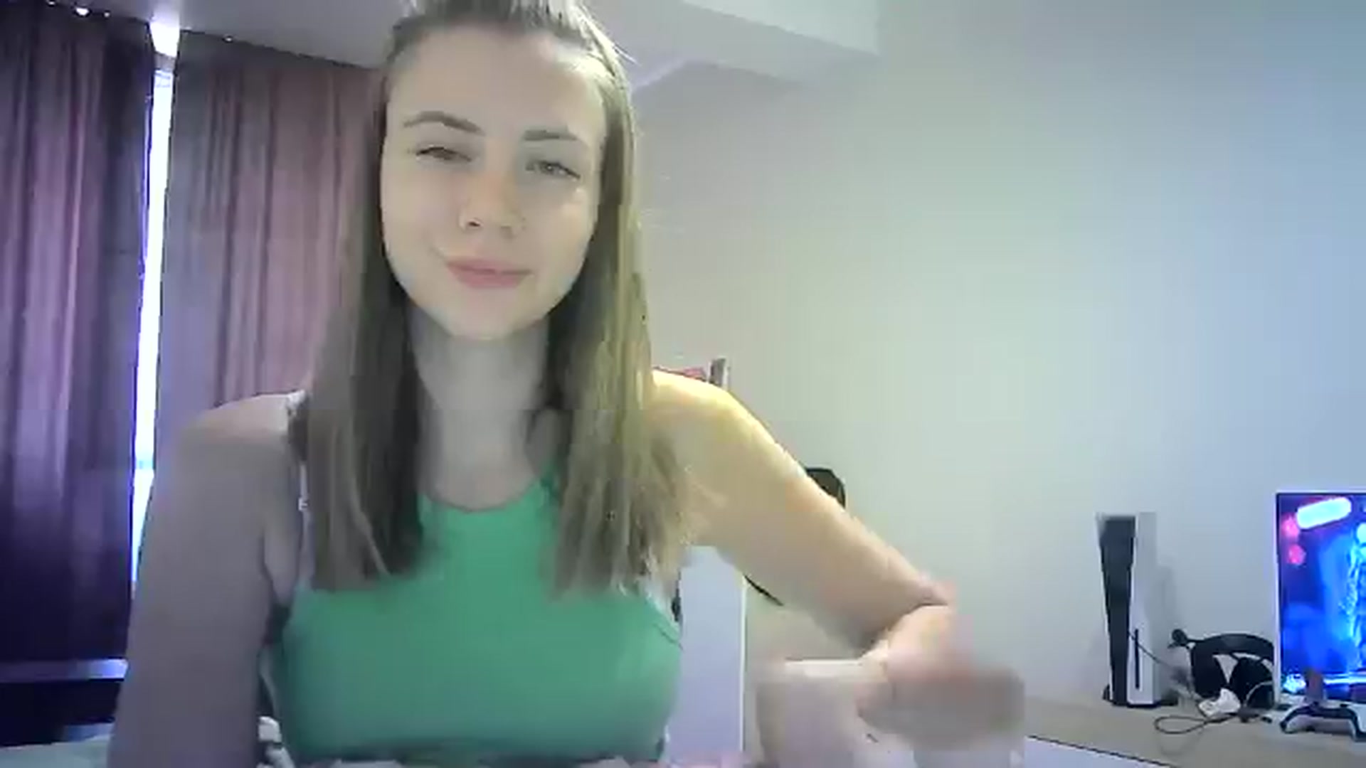 Gallery image thumbnail from Sulfate0's myfreecams stream on, 08/02/2024, 08:55 image 11 of 20