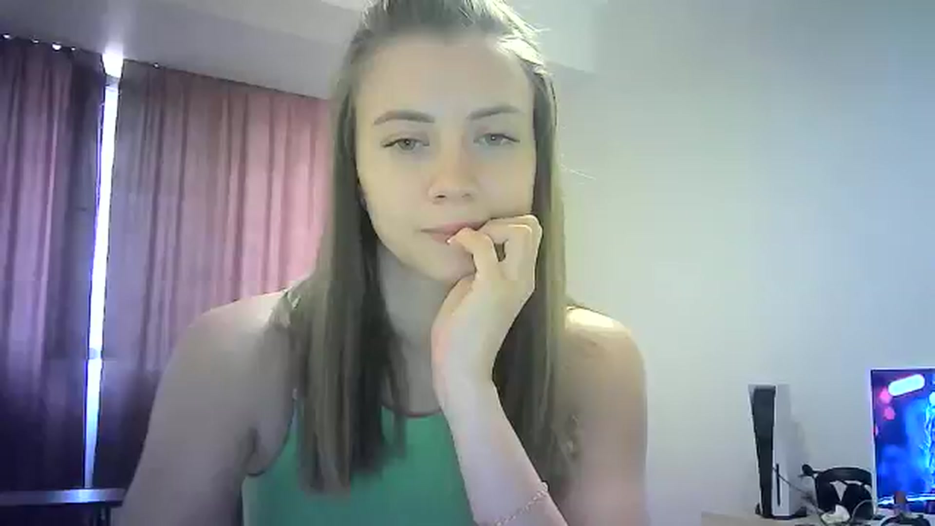 Gallery image thumbnail from Sulfate0's myfreecams stream on, 08/02/2024, 08:55 image 19 of 20