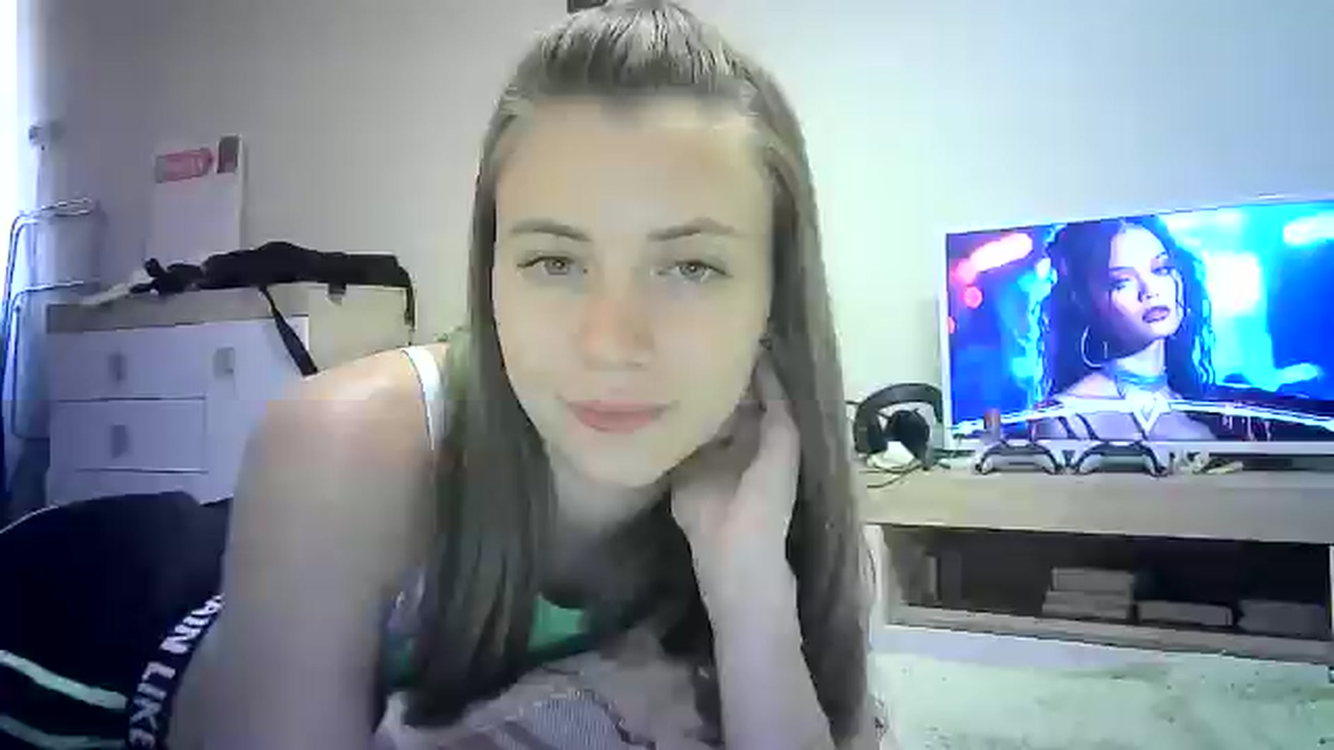 Gallery image thumbnail from Sulfate0's myfreecams stream on, 08/02/2024, 09:19 image 18 of 20