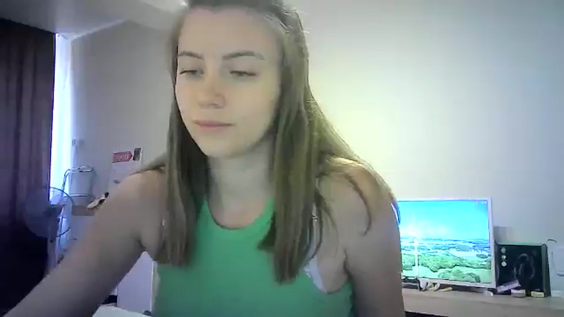 Gallery image thumbnail from Sulfate0's myfreecams stream on, 08/03/2024, 10:45 image 7 of 20