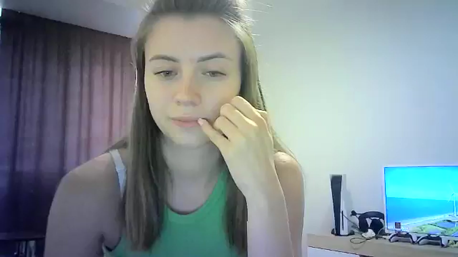 Gallery image thumbnail from Sulfate0's myfreecams stream on, 08/03/2024, 10:45 image 12 of 20