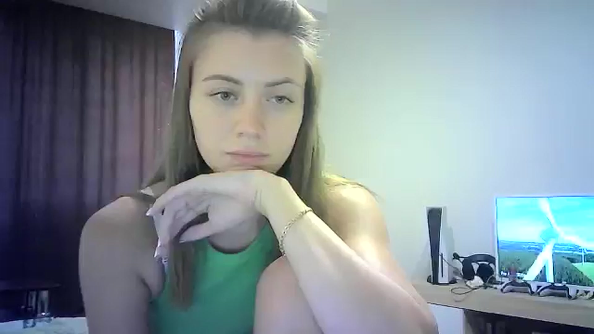 Gallery image thumbnail from Sulfate0's myfreecams stream on, 08/03/2024, 10:45 image 20 of 20
