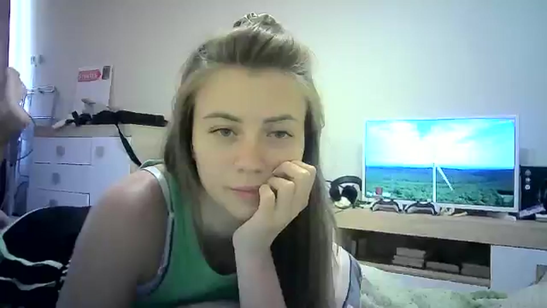 Gallery image thumbnail from Sulfate0's myfreecams stream on, 08/03/2024, 11:25 image 15 of 20