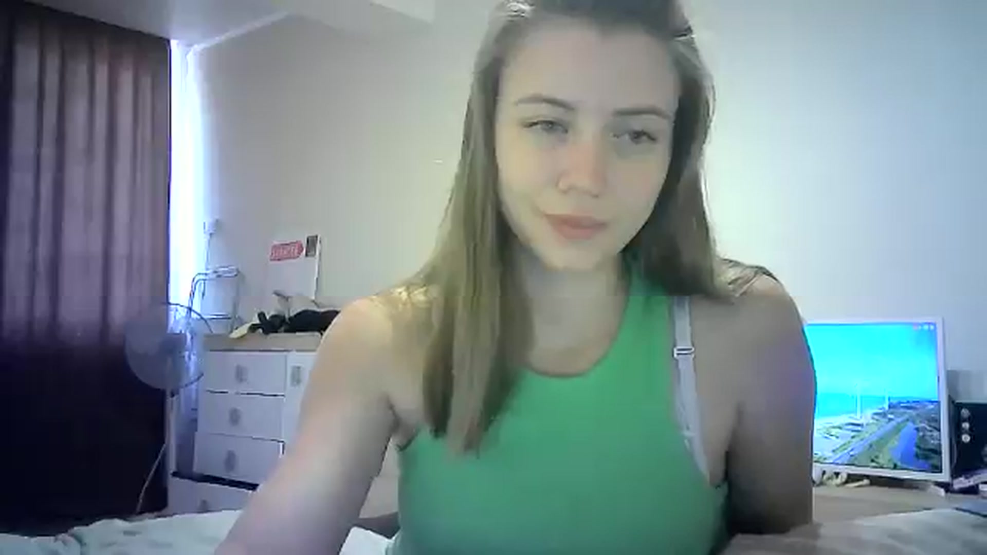 Gallery image thumbnail from Sulfate0's myfreecams stream on, 08/03/2024, 13:28 image 16 of 20