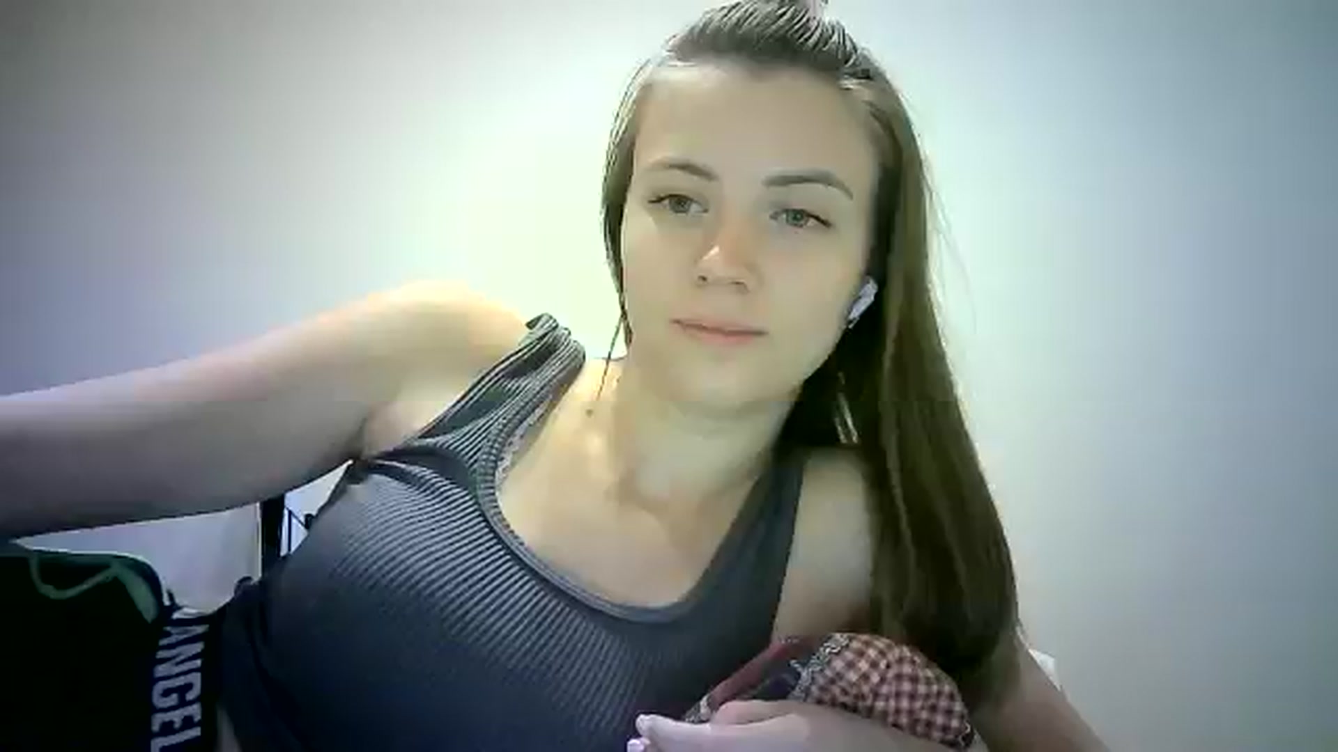 Gallery image thumbnail from Sulfate0's myfreecams stream on, 08/04/2024, 08:51 image 6 of 20