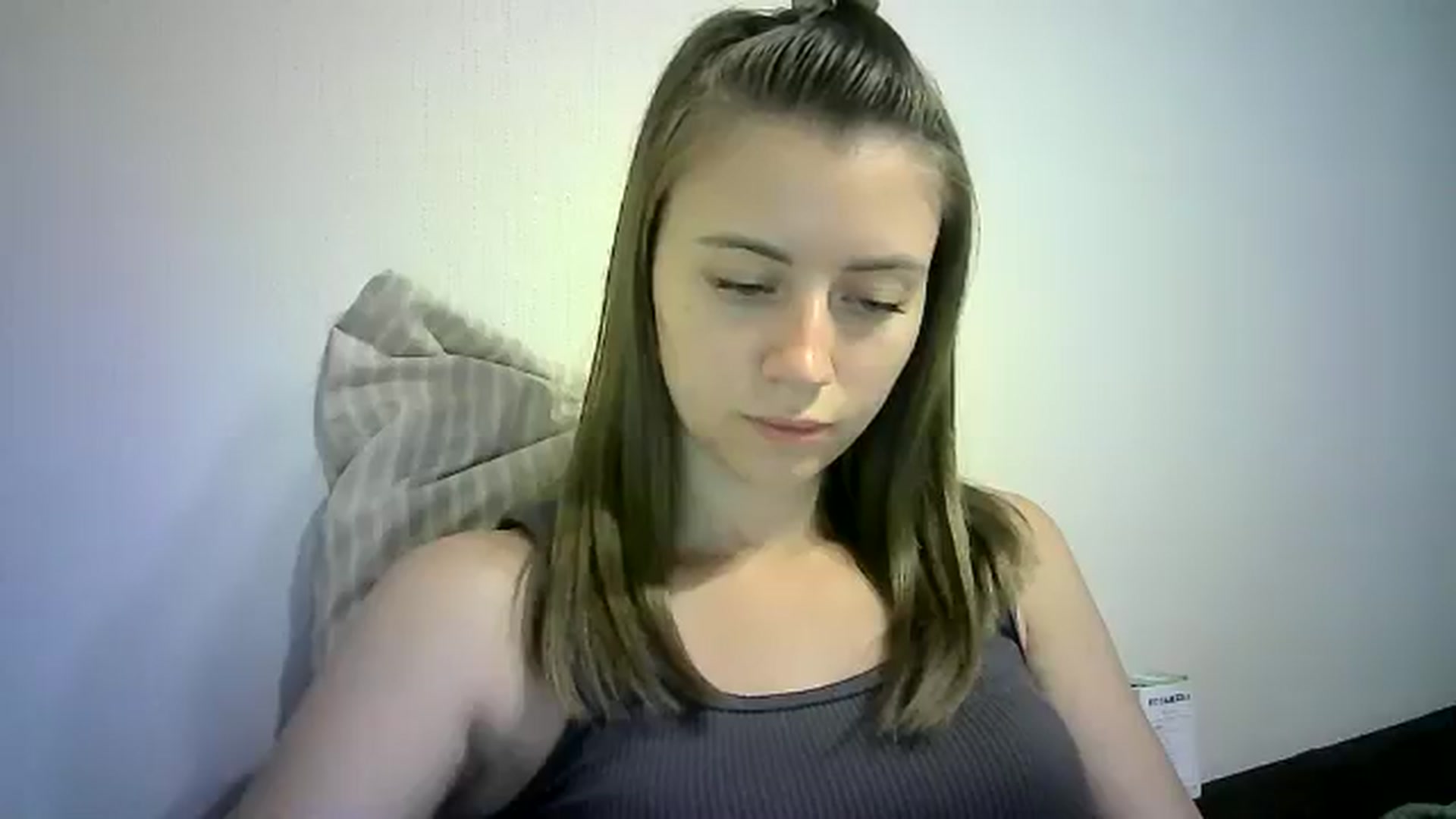 Gallery image thumbnail from Sulfate0's myfreecams stream on, 08/04/2024, 08:51 image 12 of 20