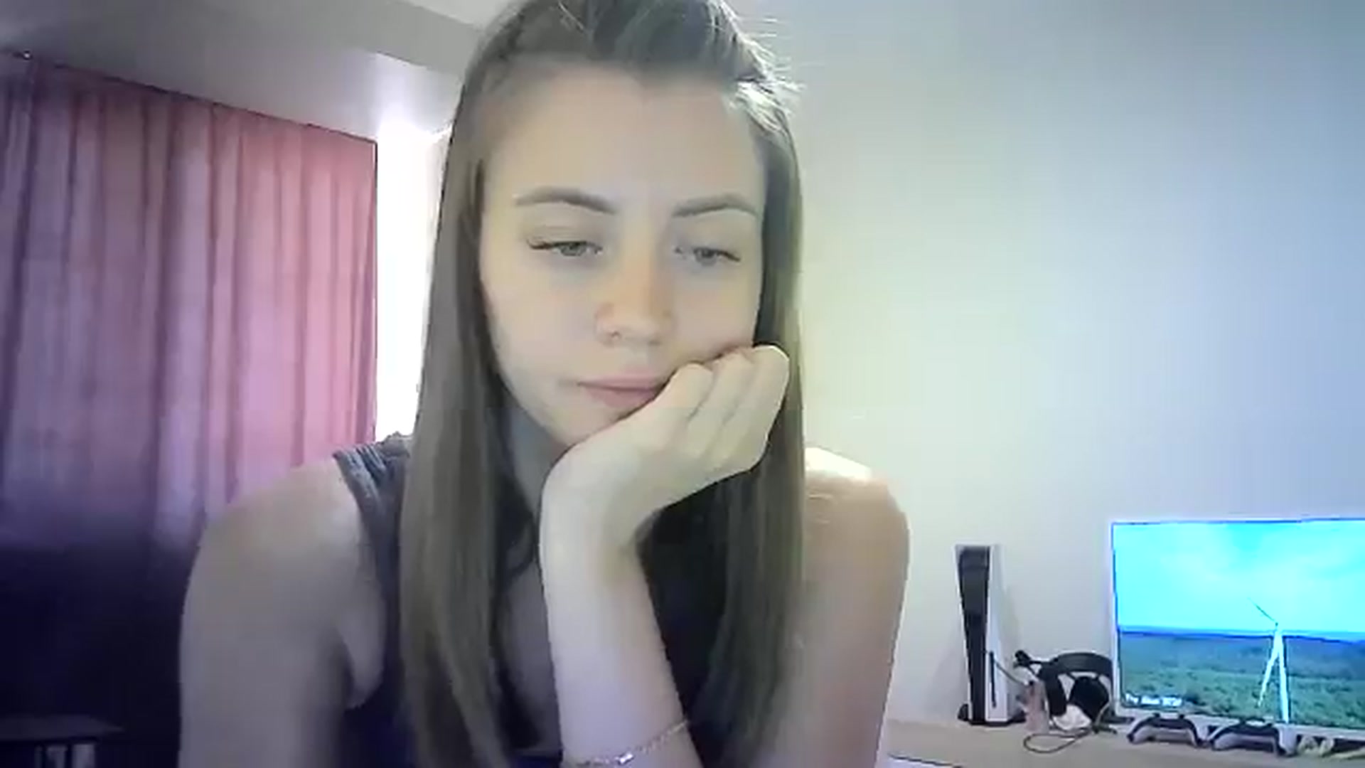 Gallery image thumbnail from Sulfate0's myfreecams stream on, 08/04/2024, 10:38 image 15 of 20