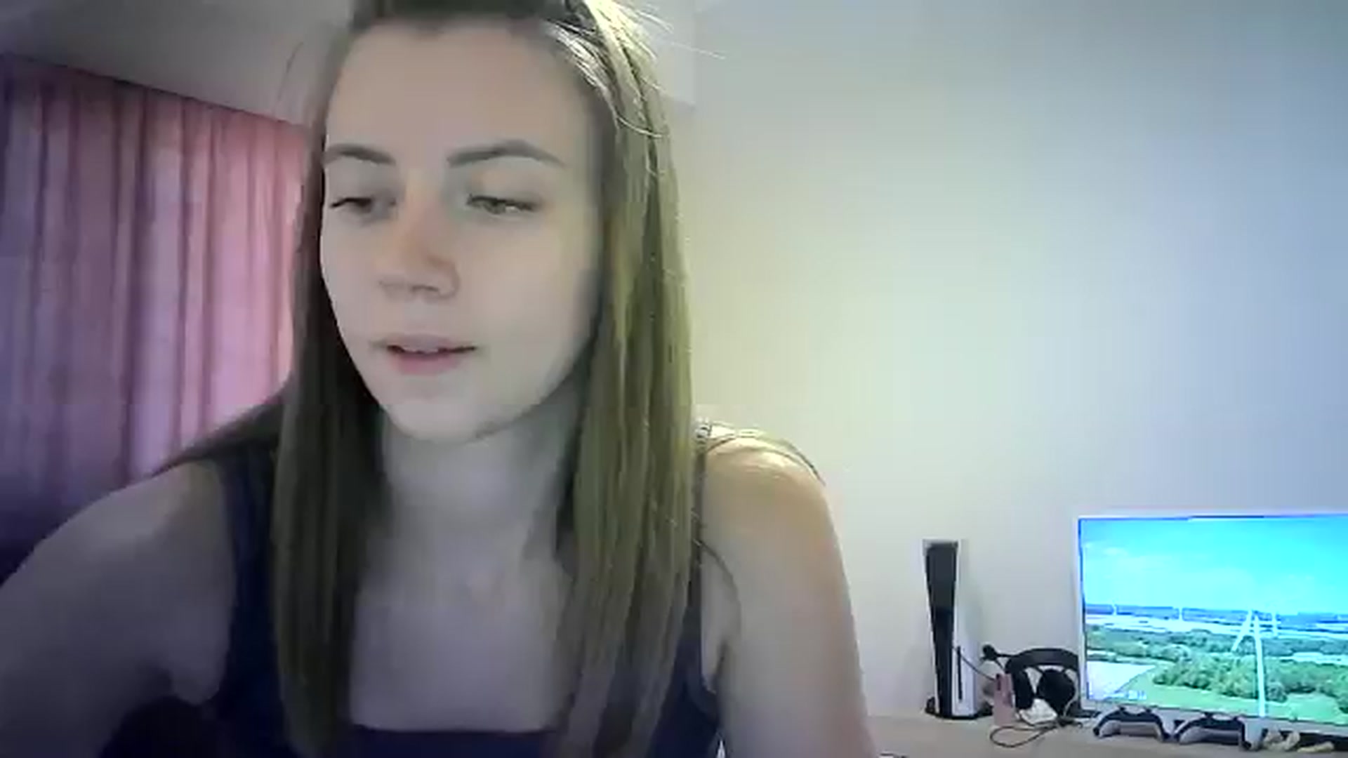 Gallery image thumbnail from Sulfate0's myfreecams stream on, 08/04/2024, 10:38 image 3 of 20