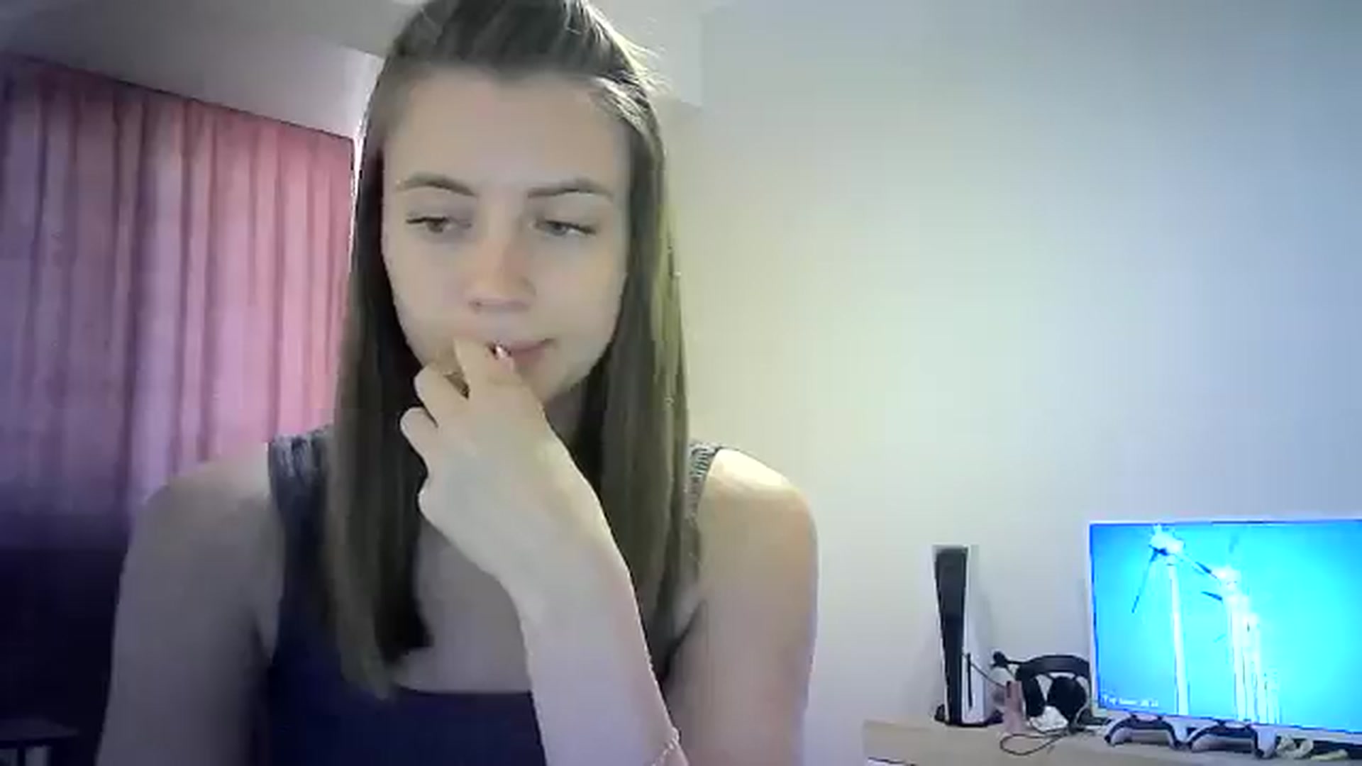 Gallery image thumbnail from Sulfate0's myfreecams stream on, 08/04/2024, 10:38 image 9 of 20
