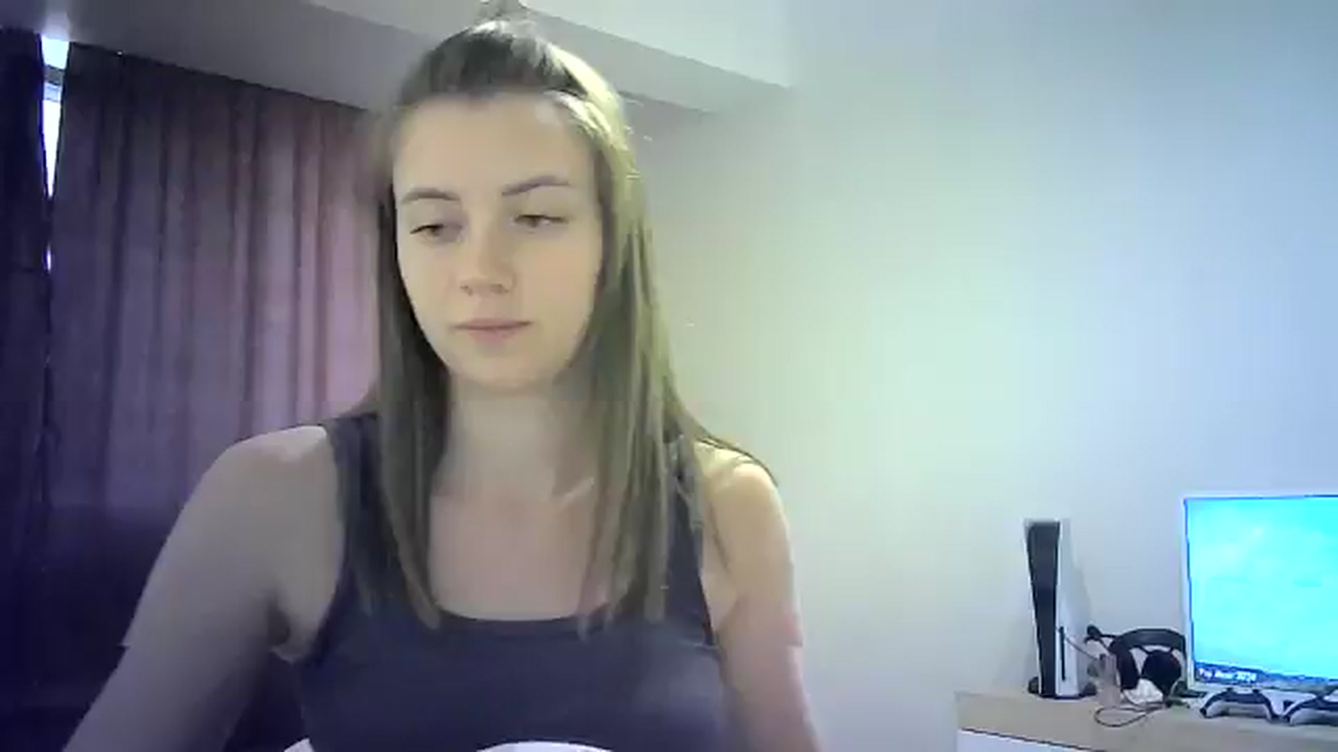Gallery image thumbnail from Sulfate0's myfreecams stream on, 08/04/2024, 12:46 image 11 of 20
