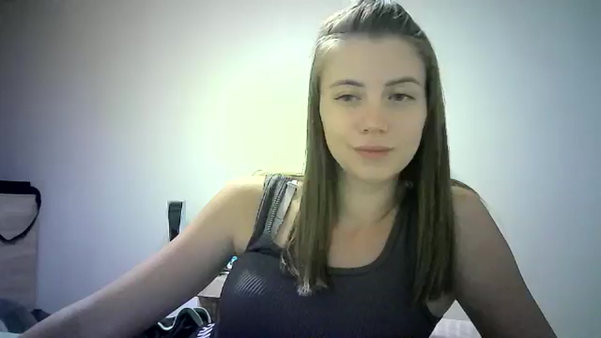 Gallery image thumbnail from Sulfate0's myfreecams stream on, 08/04/2024, 12:46 image 14 of 20