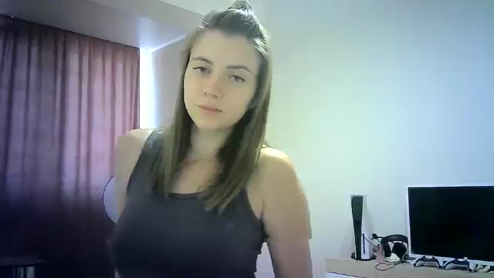 Gallery image thumbnail from Sulfate0's myfreecams stream on, 08/04/2024, 12:46 image 20 of 20
