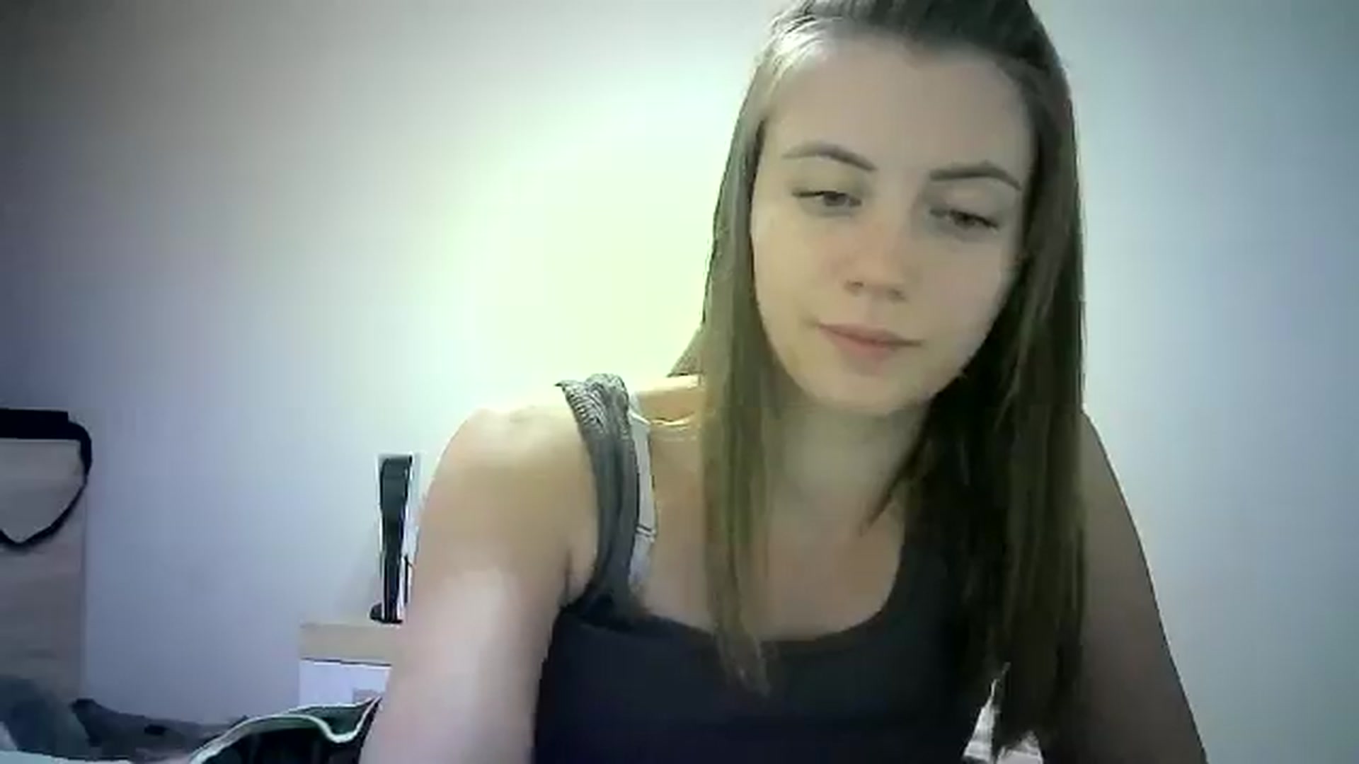 Gallery image thumbnail from Sulfate0's myfreecams stream on, 08/04/2024, 12:46 image 15 of 20