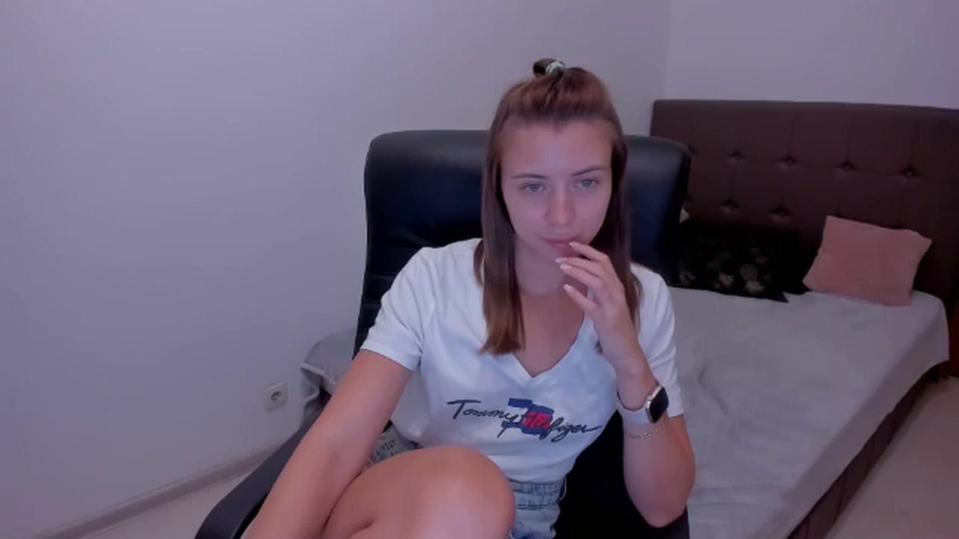 Gallery image thumbnail from Sulfate0's myfreecams stream on, 08/05/2024, 07:27 image 3 of 20