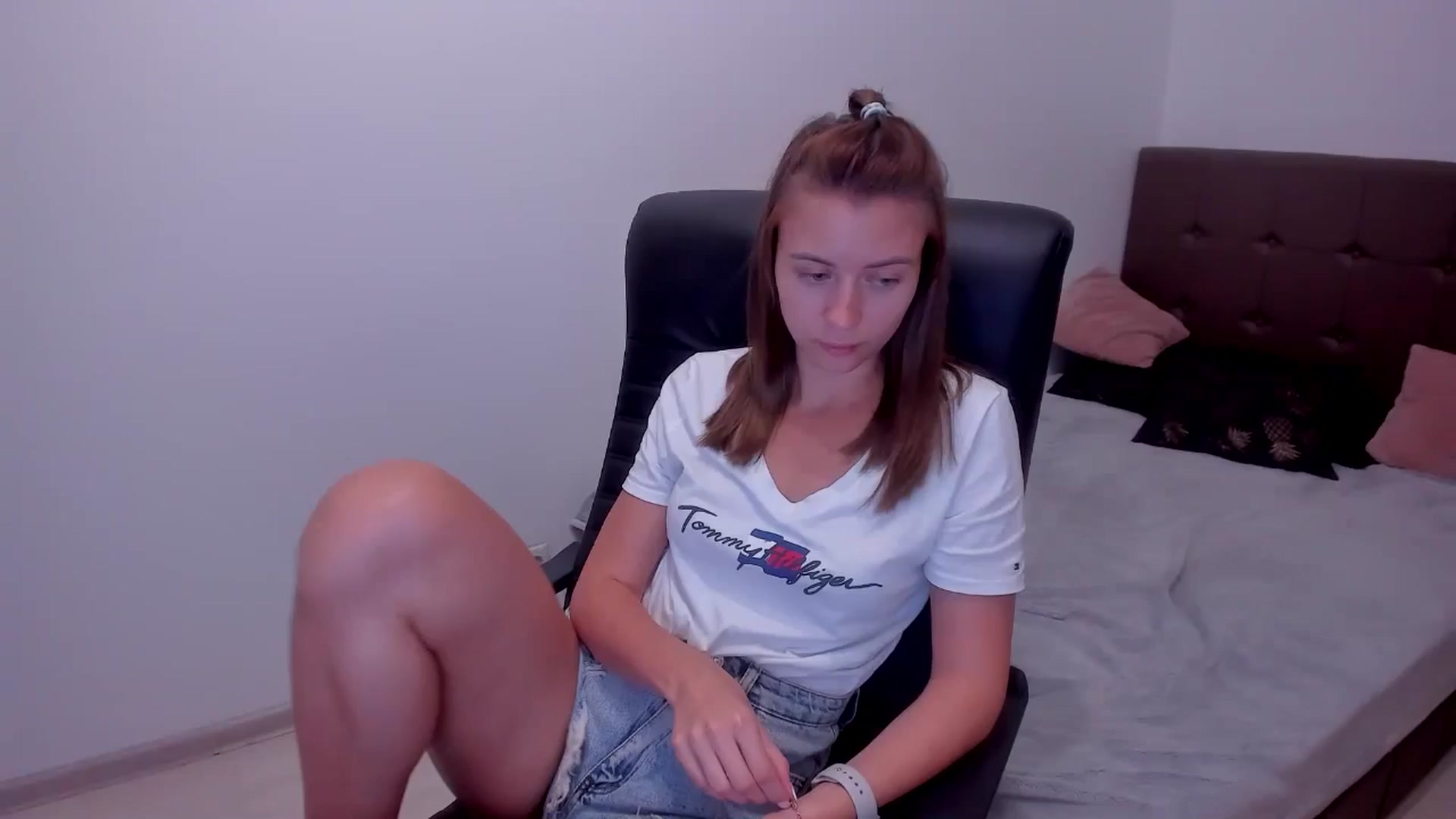 Gallery image thumbnail from Sulfate0's myfreecams stream on, 08/05/2024, 09:11 image 3 of 20