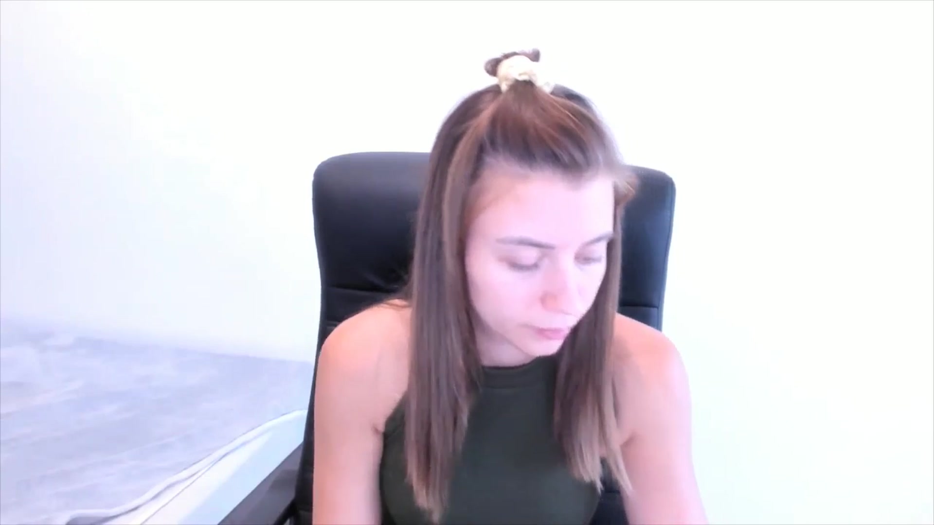 Gallery image thumbnail from Sulfate0's myfreecams stream on, 08/10/2024, 08:15 image 20 of 20
