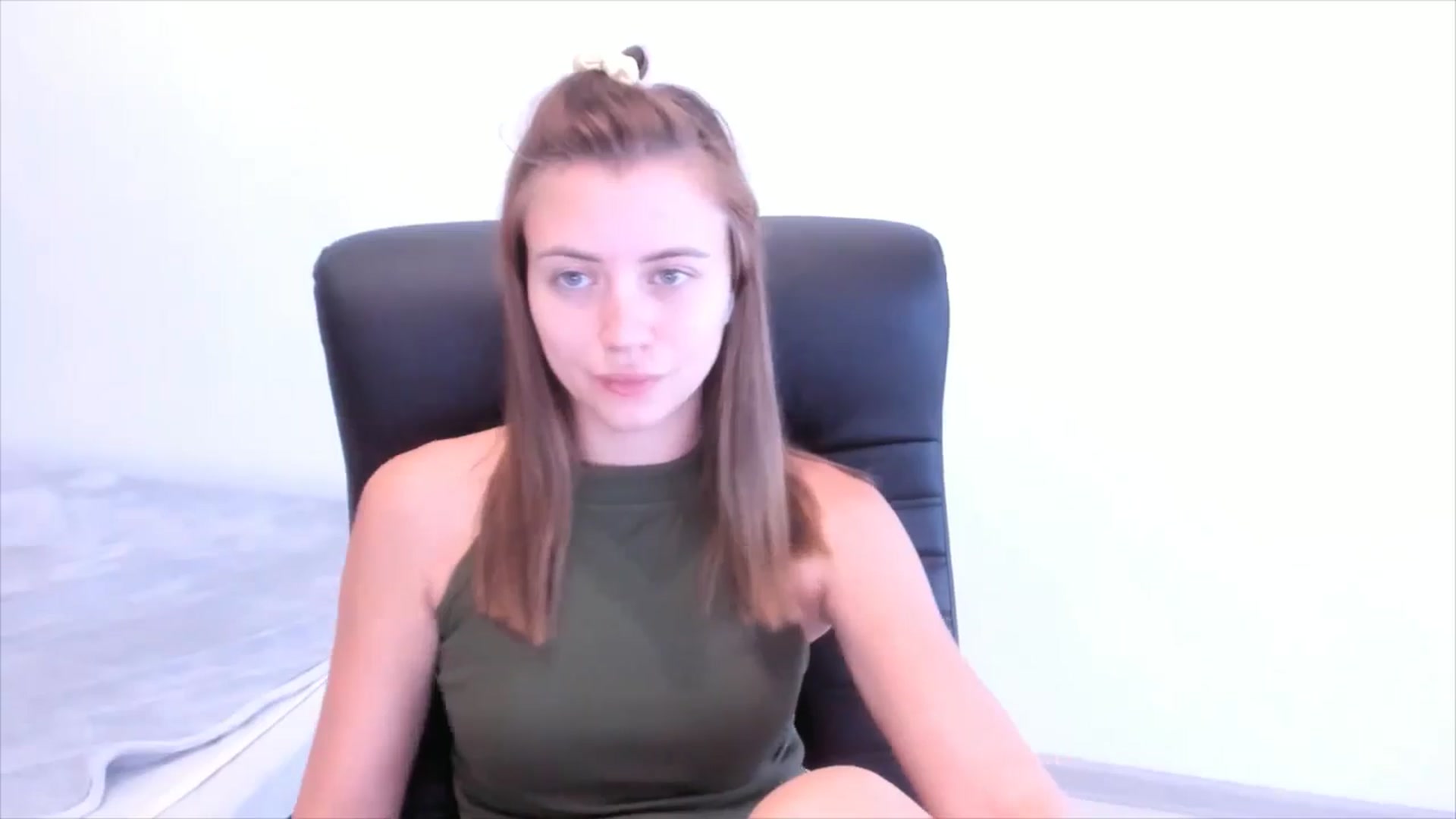 Gallery image thumbnail from Sulfate0's myfreecams stream on, 08/10/2024, 08:15 image 2 of 20