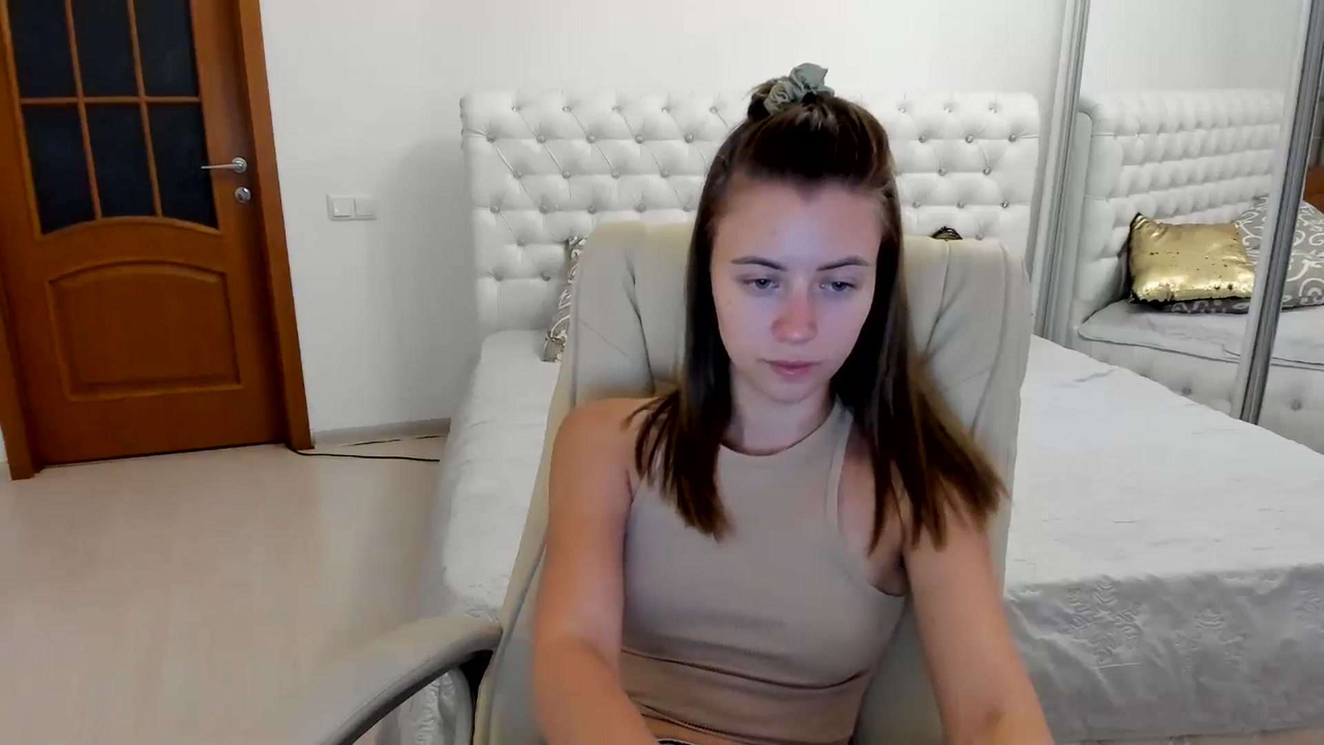 Gallery image thumbnail from Sulfate0's myfreecams stream on, 08/11/2024, 06:57 image 5 of 20